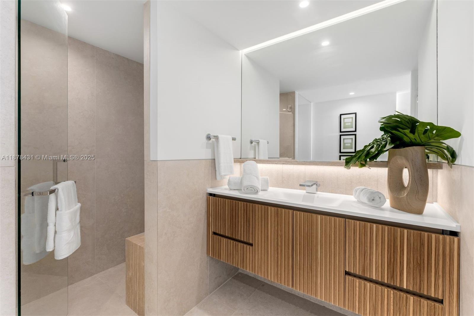 226 Ocean Dr #7F/7G Miami Beach, FL 33139