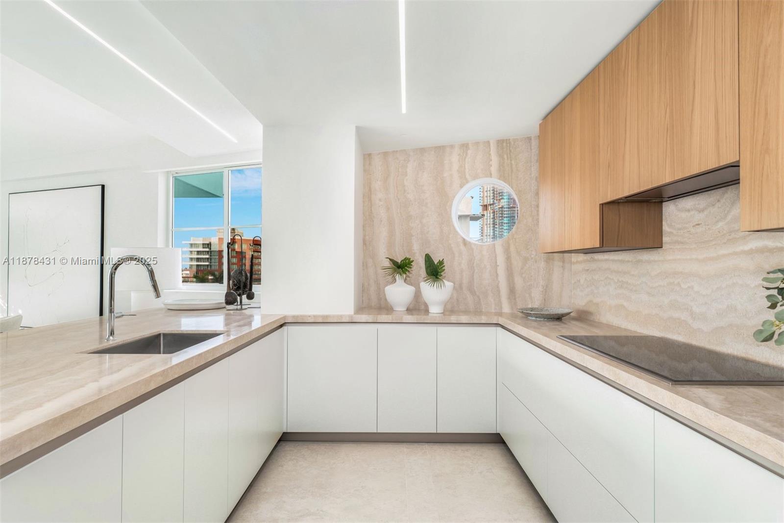 226 Ocean Dr #7F/7G Miami Beach, FL 33139