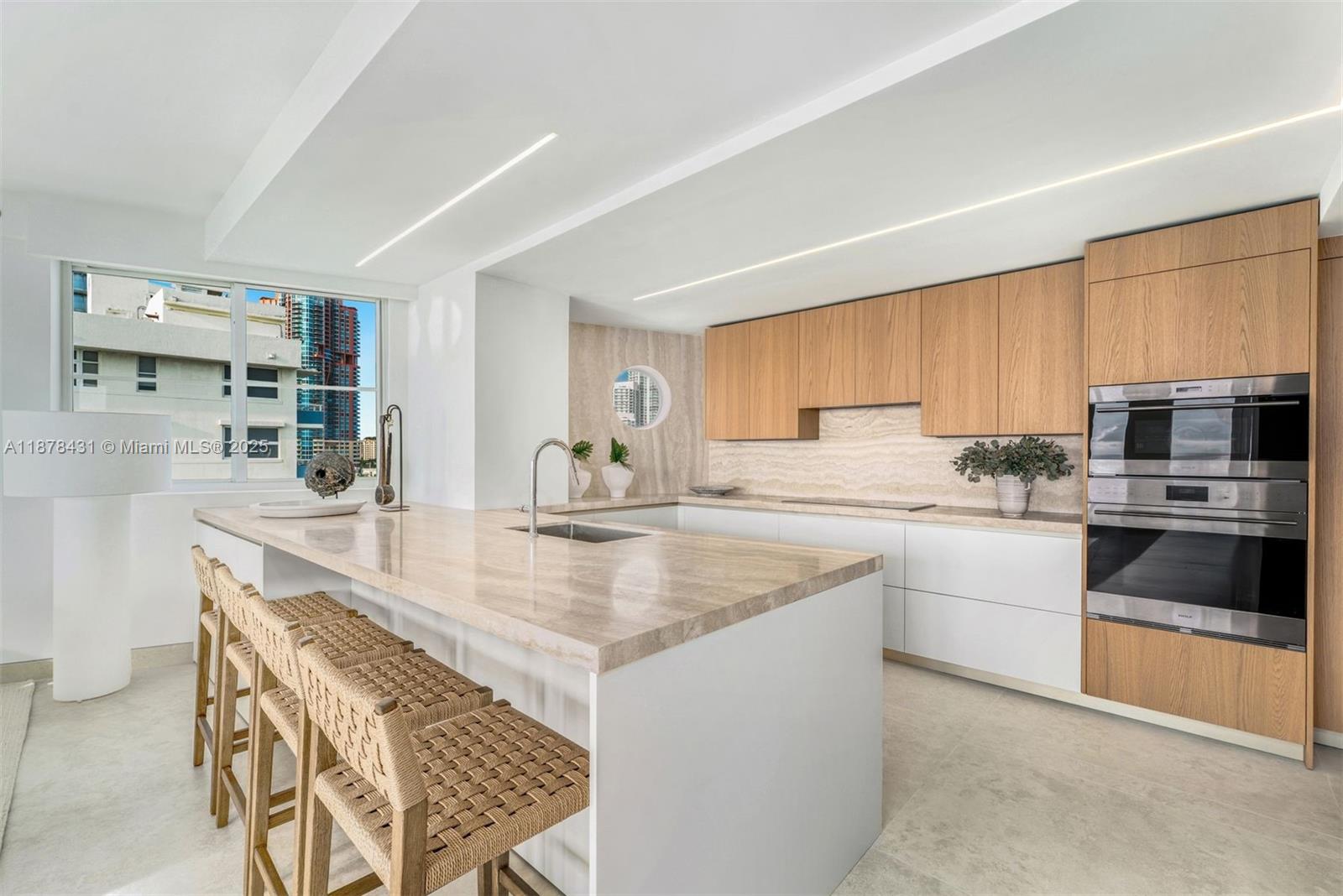 226 Ocean Dr #7F/7G Miami Beach, FL 33139