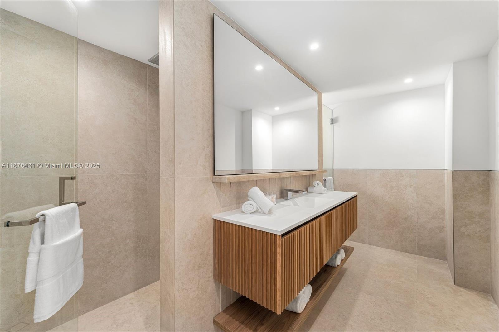 226 Ocean Dr #7F/7G Miami Beach, FL 33139