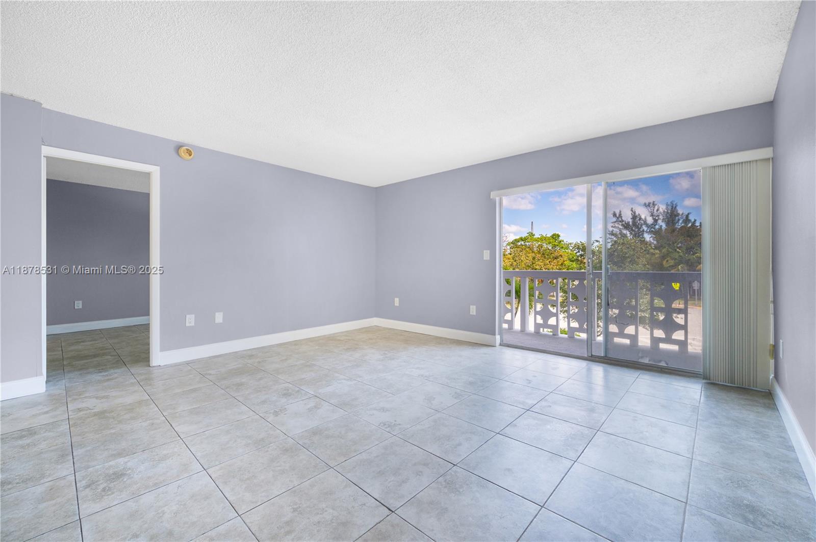 4141 Nautilus Dr #2F