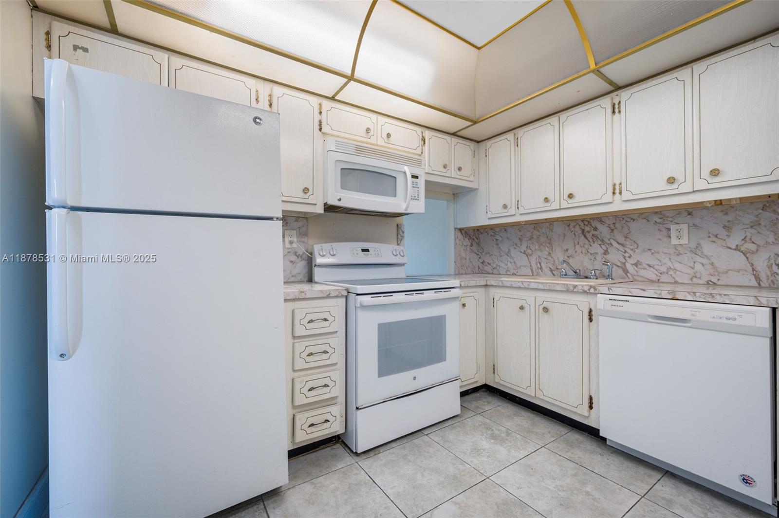 4141 Nautilus Dr #2F Miami Beach, FL 33140