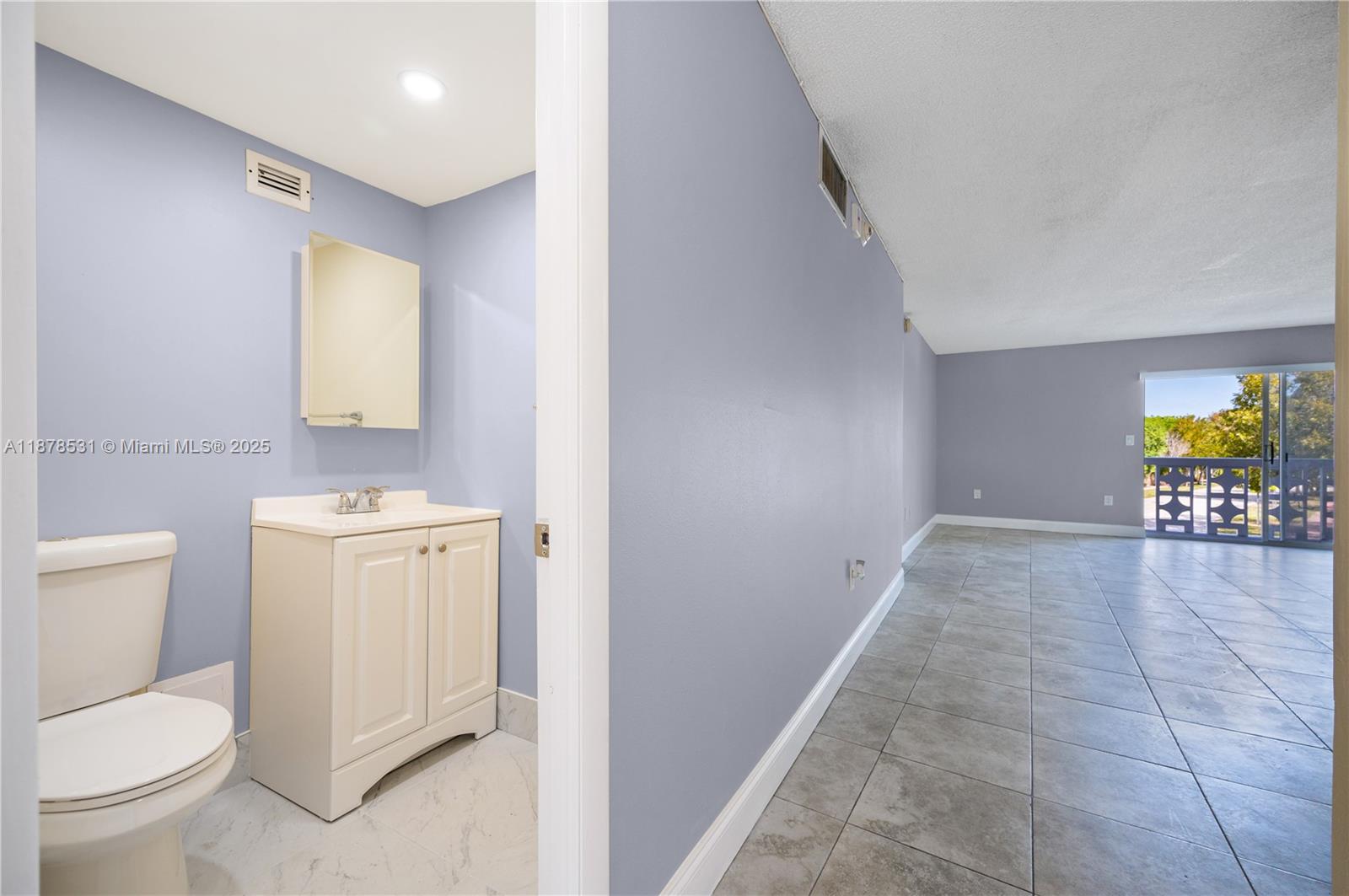 4141 Nautilus Dr #2F Miami Beach, FL 33140