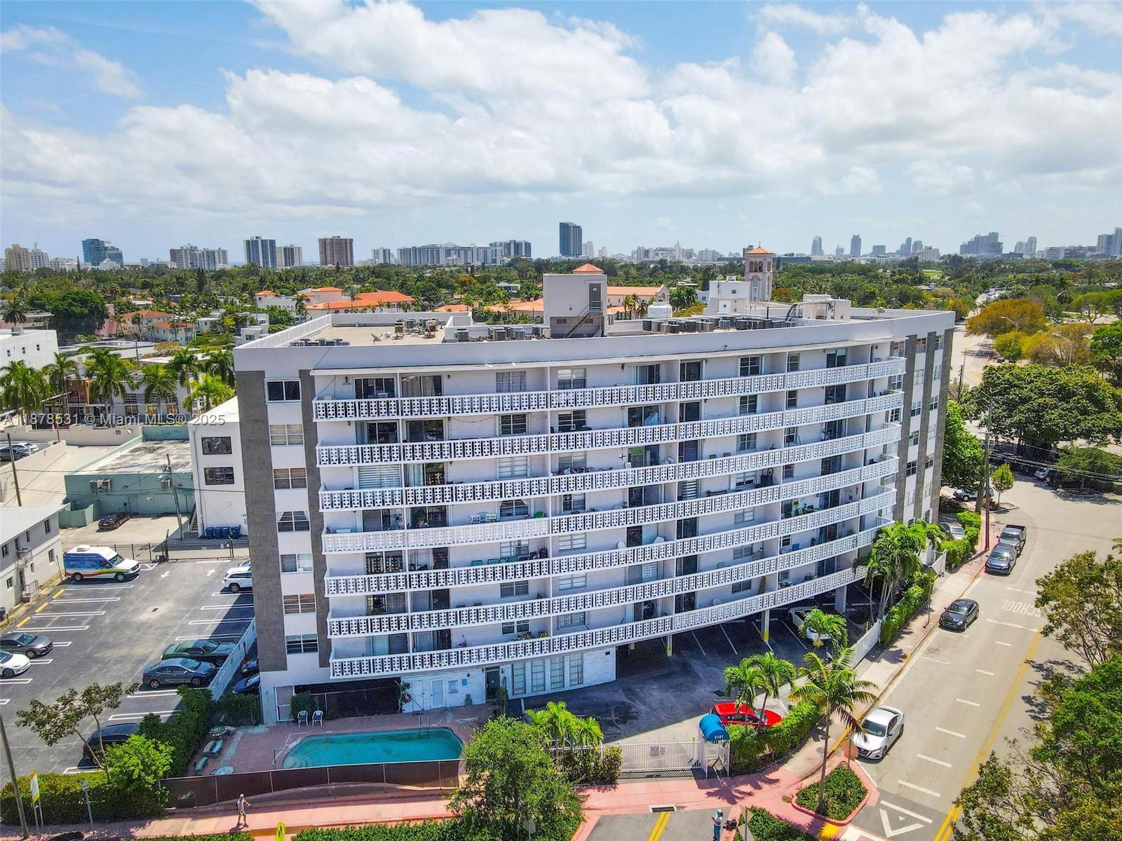 4141 Nautilus Dr #2F Miami Beach, FL 33140