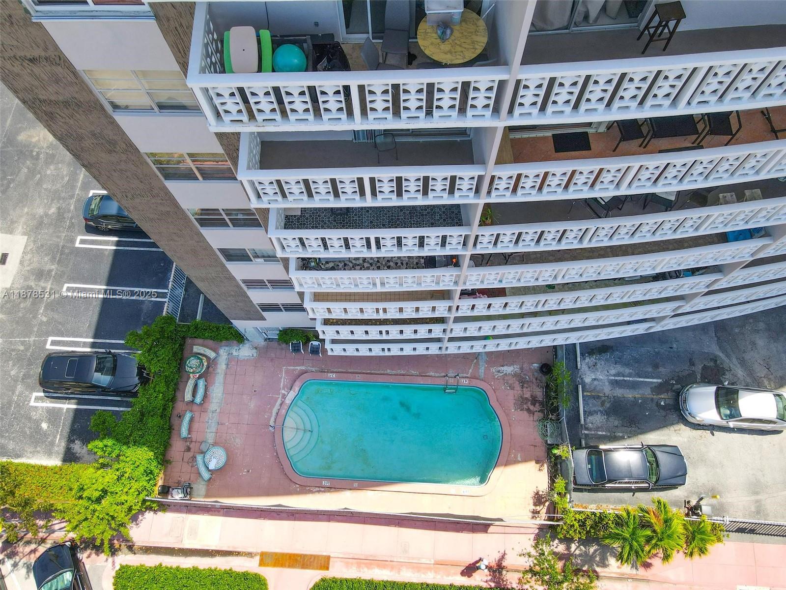 4141 Nautilus Dr #2F Miami Beach, FL 33140