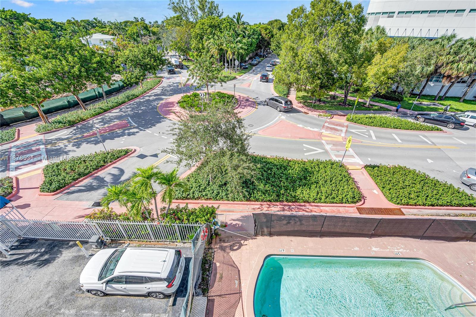 4141 Nautilus Dr #2F Miami Beach, FL 33140