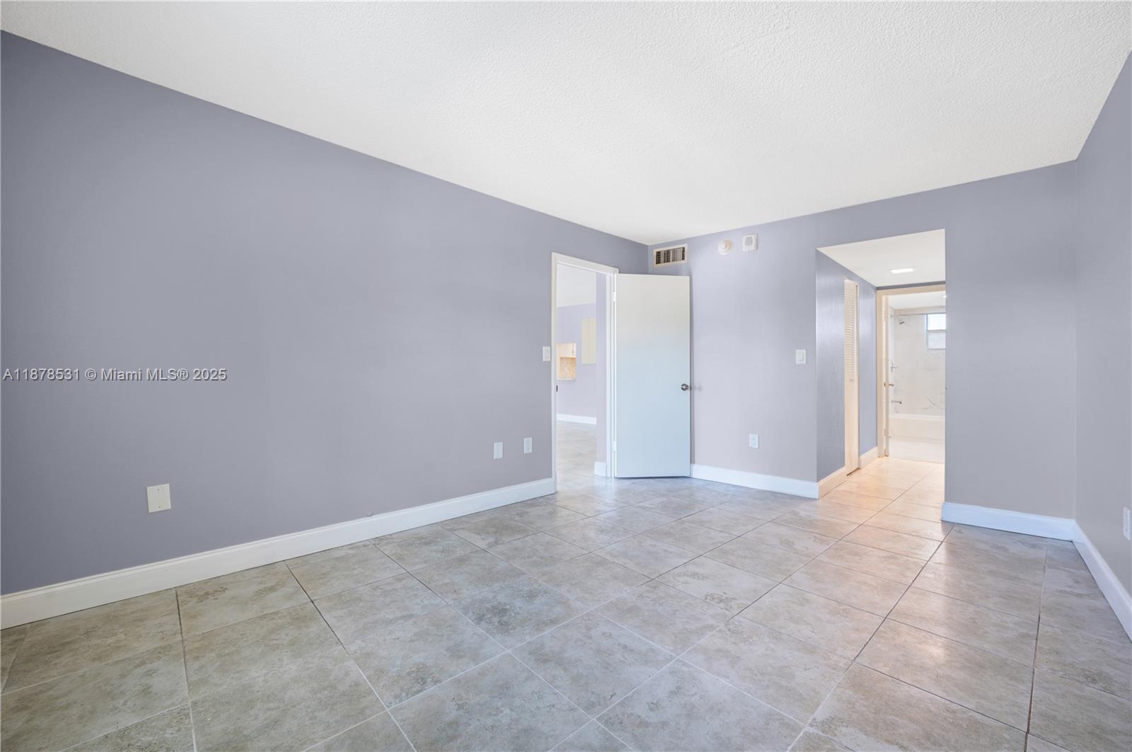 4141 Nautilus Dr #2F Miami Beach, FL 33140