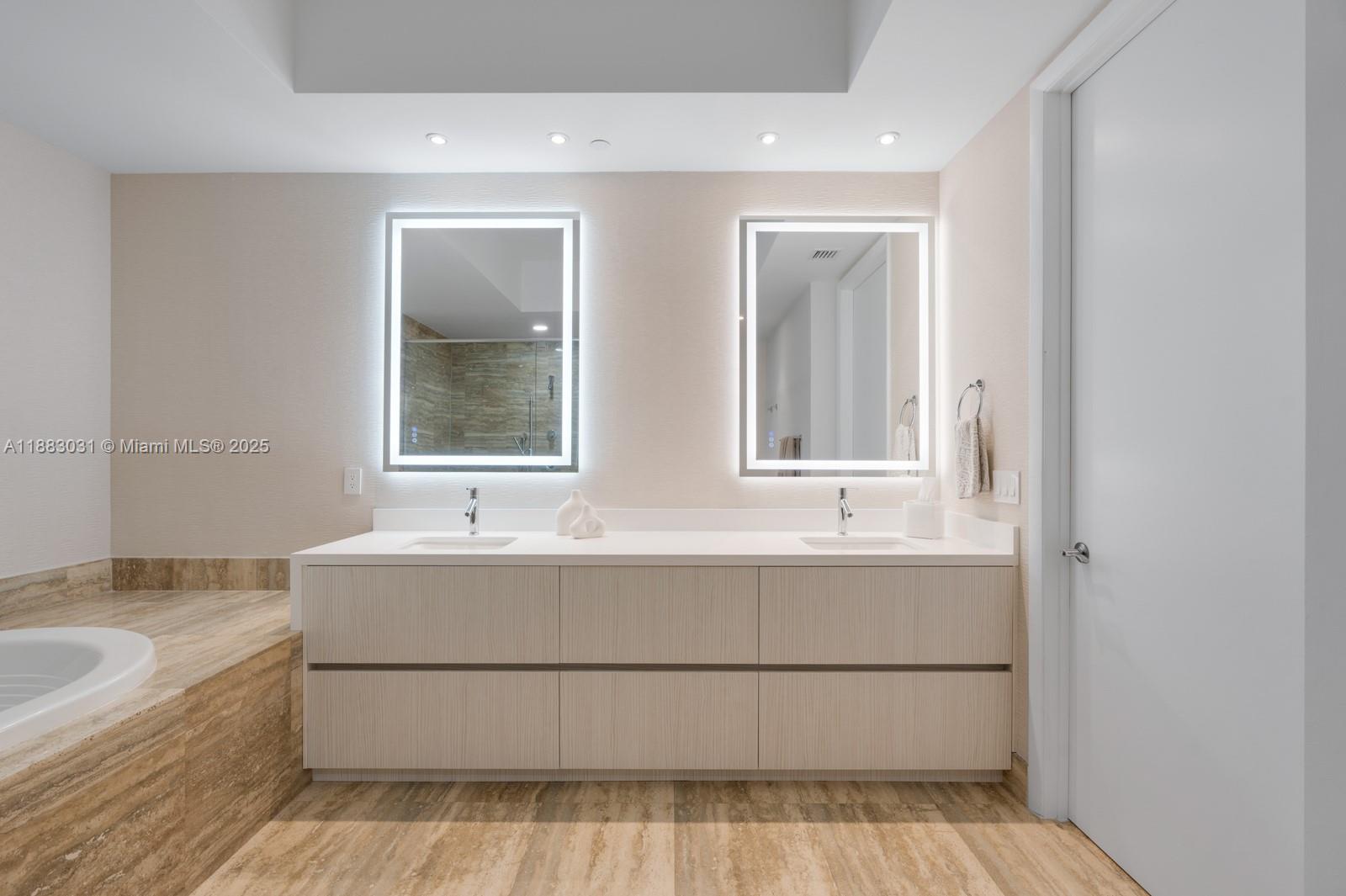 15811 Collins Ave #2907 Sunny Isles Beach, FL 33160