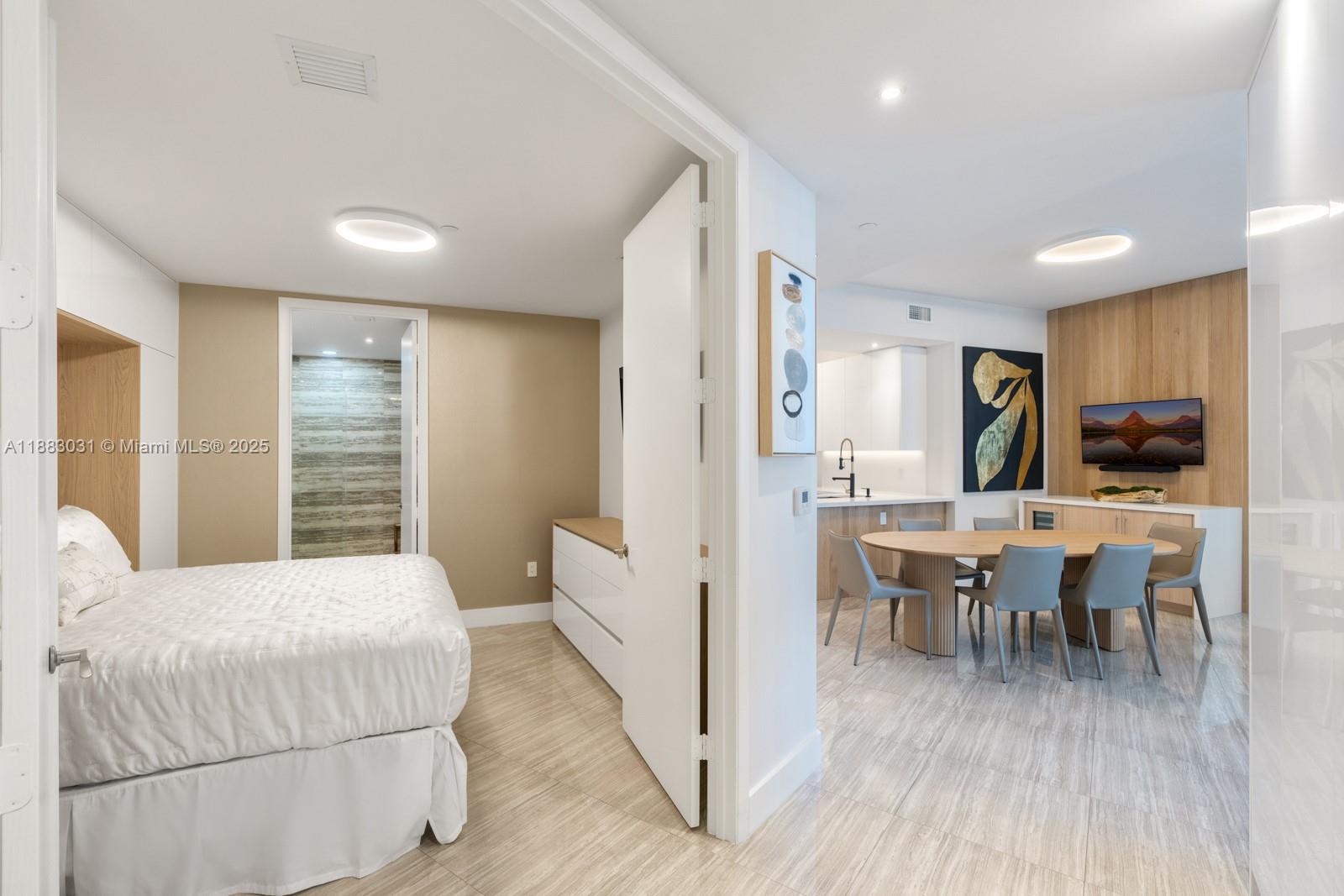 15811 Collins Ave #2907 Sunny Isles Beach, FL 33160