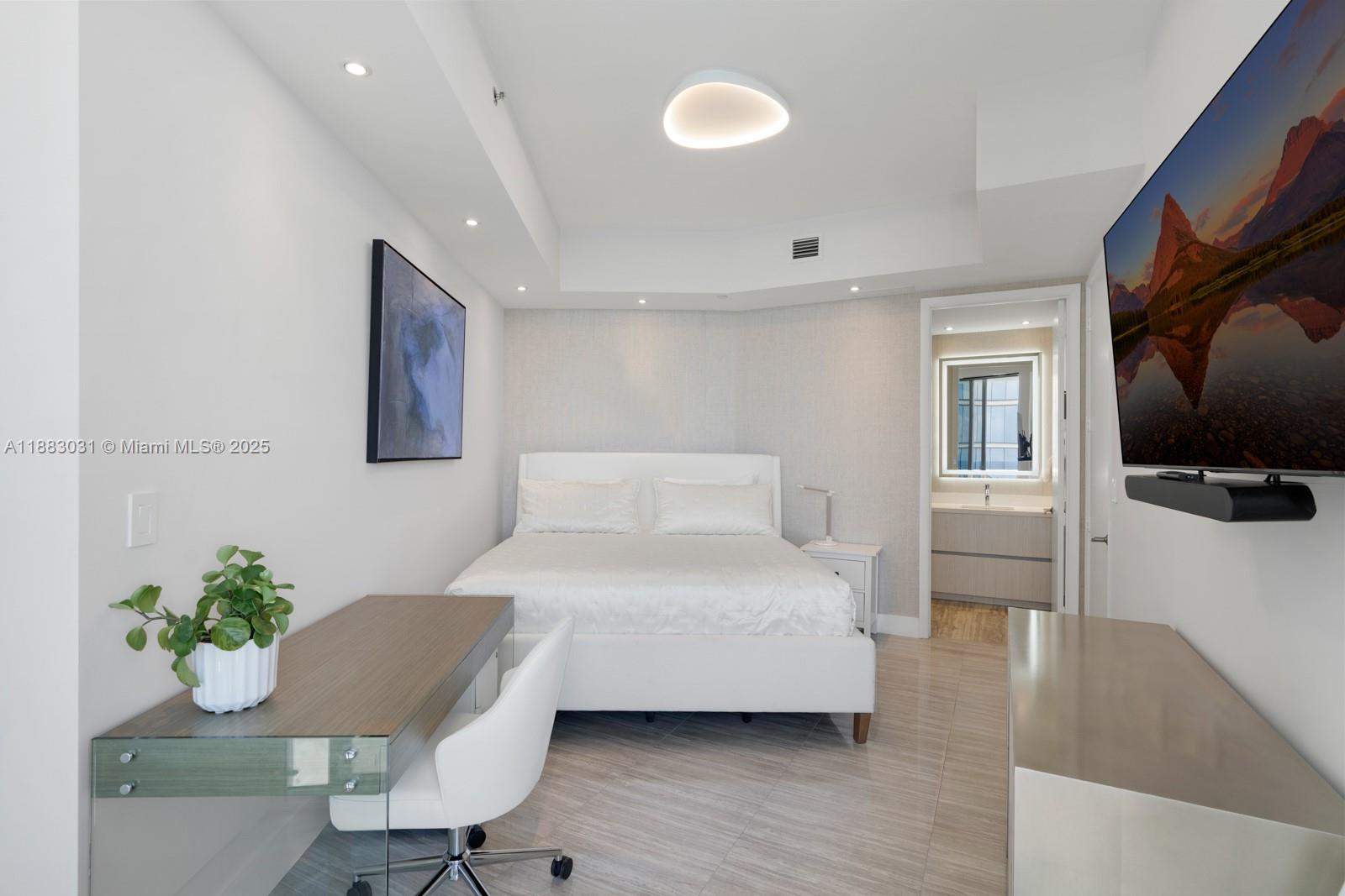 15811 Collins Ave #2907 Sunny Isles Beach, FL 33160