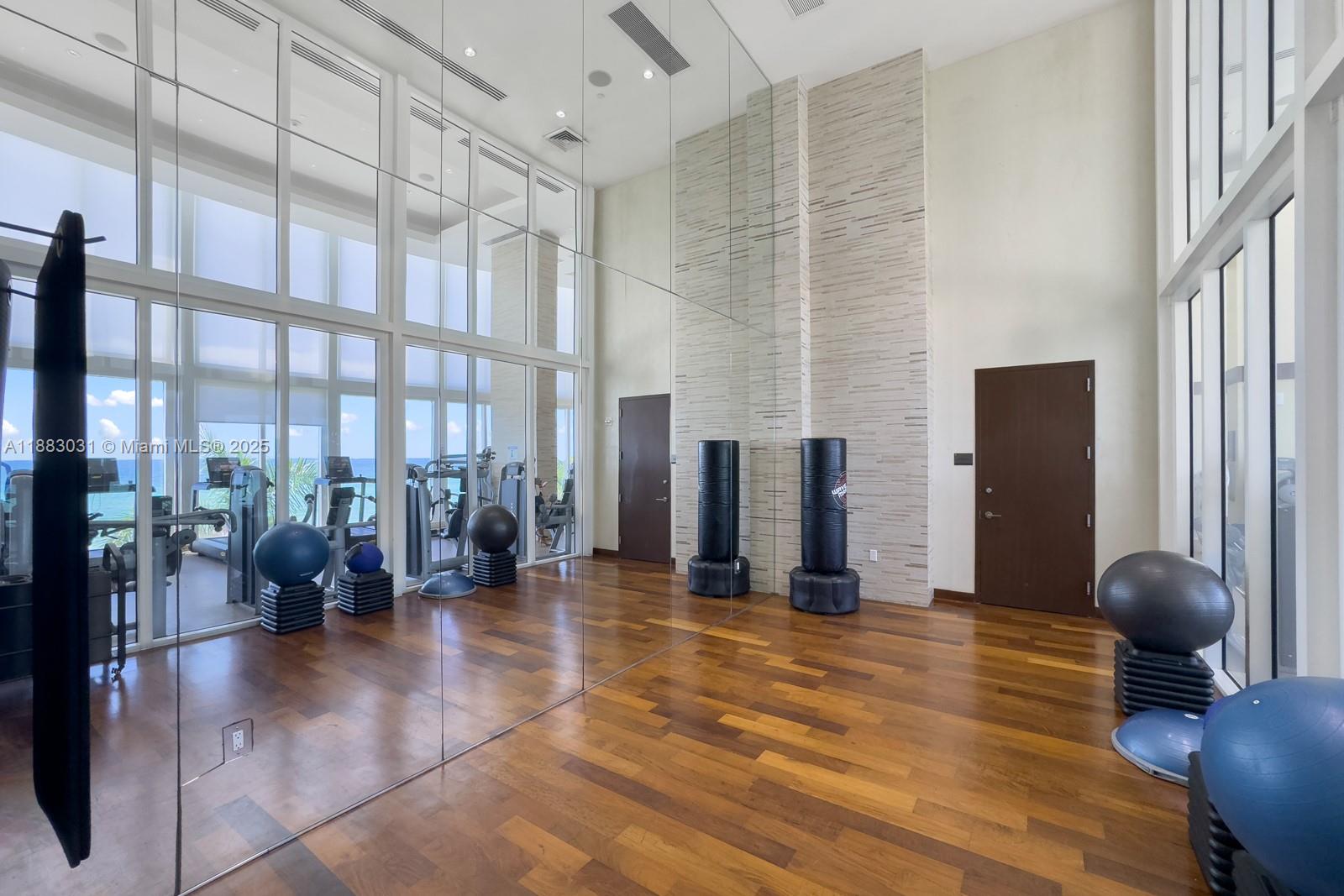 15811 Collins Ave #2907 Sunny Isles Beach, FL 33160