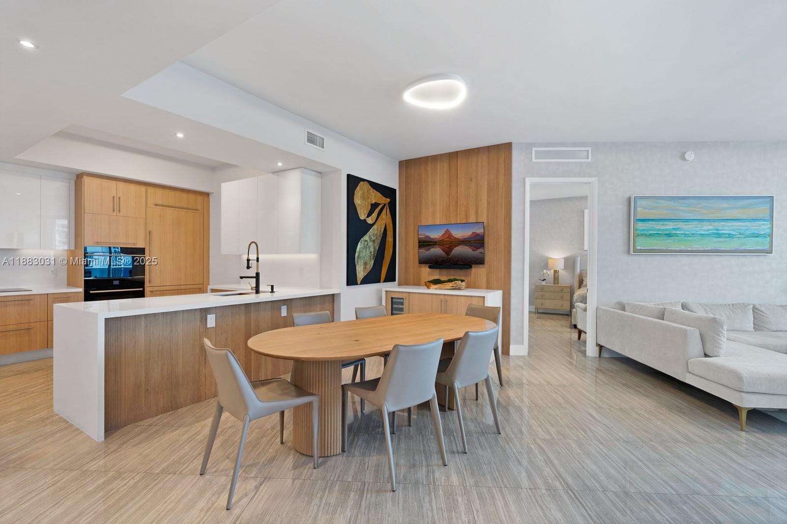 15811 Collins Ave #2907 Sunny Isles Beach, FL 33160