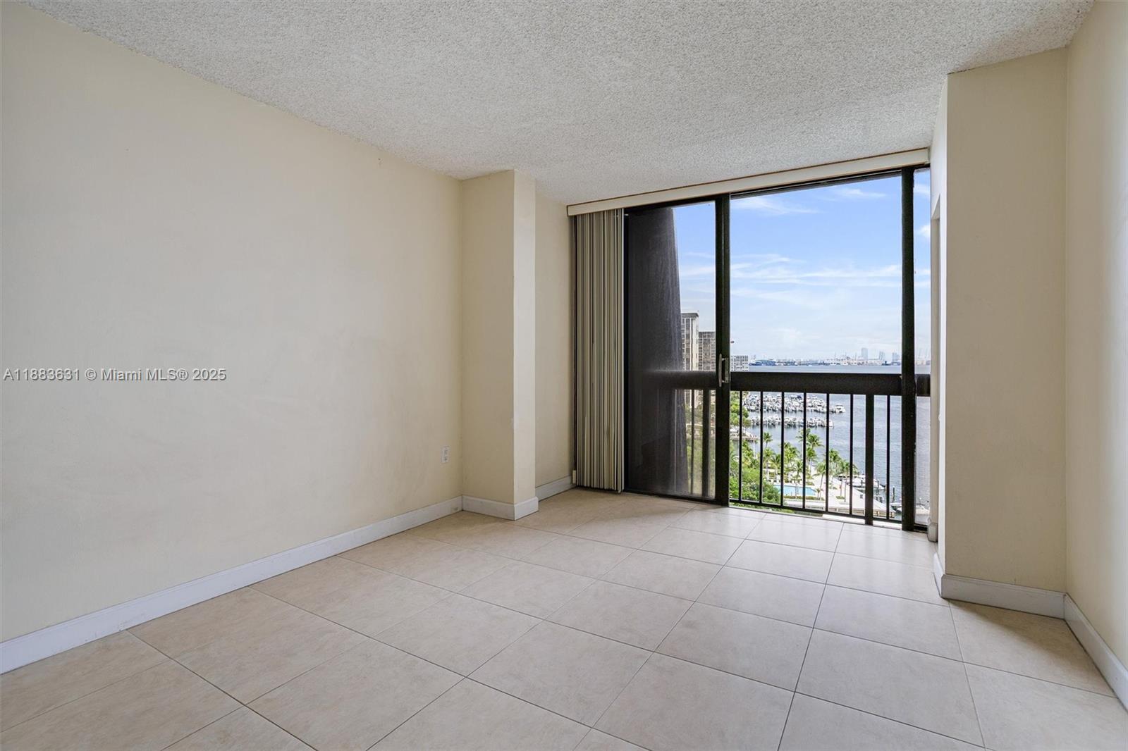 image Brickell Bay Club Condo19