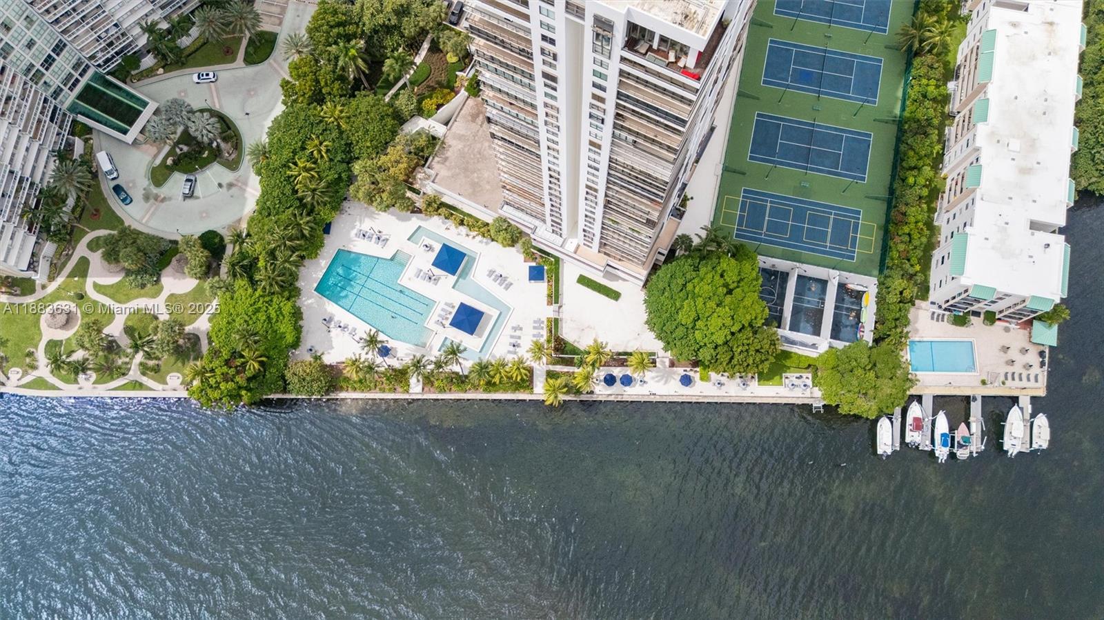 image Brickell Bay Club Condo26