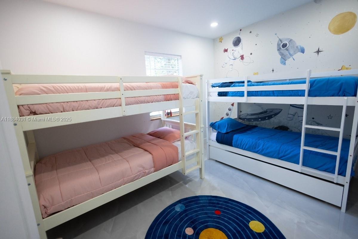 1435 Grant St #na Hollywood, FL 33020