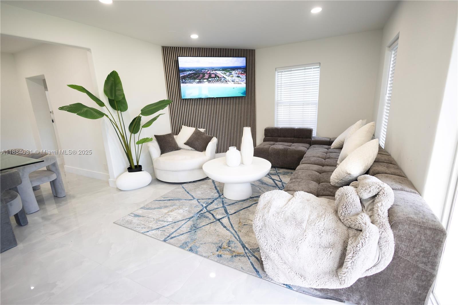 1435 Grant St #na Hollywood, FL 33020