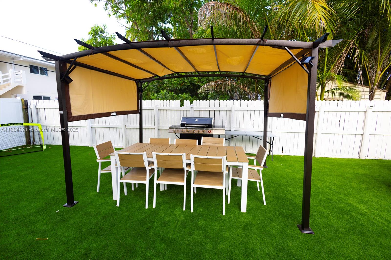 1435 Grant St #na Hollywood, FL 33020