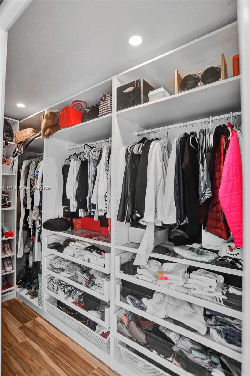 3772 Oak Rdg Cir Weston, FL 33331