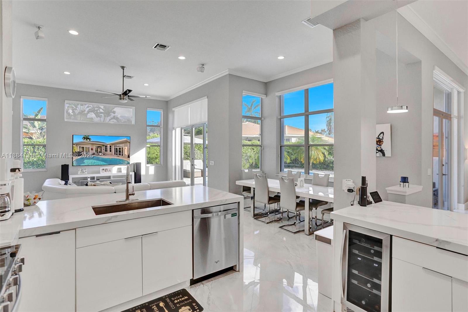 3772 Oak Rdg Cir Weston, FL 33331