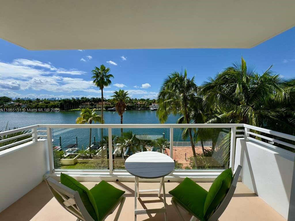 5600 Collins Ave #5L
