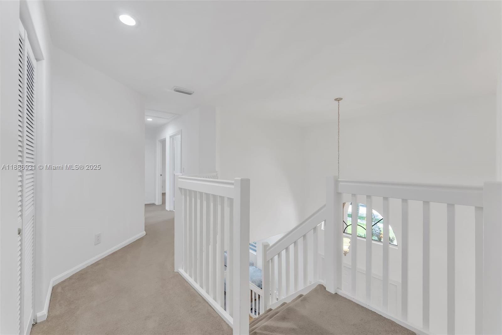 420 Montclaire Dr Weston, FL 33326