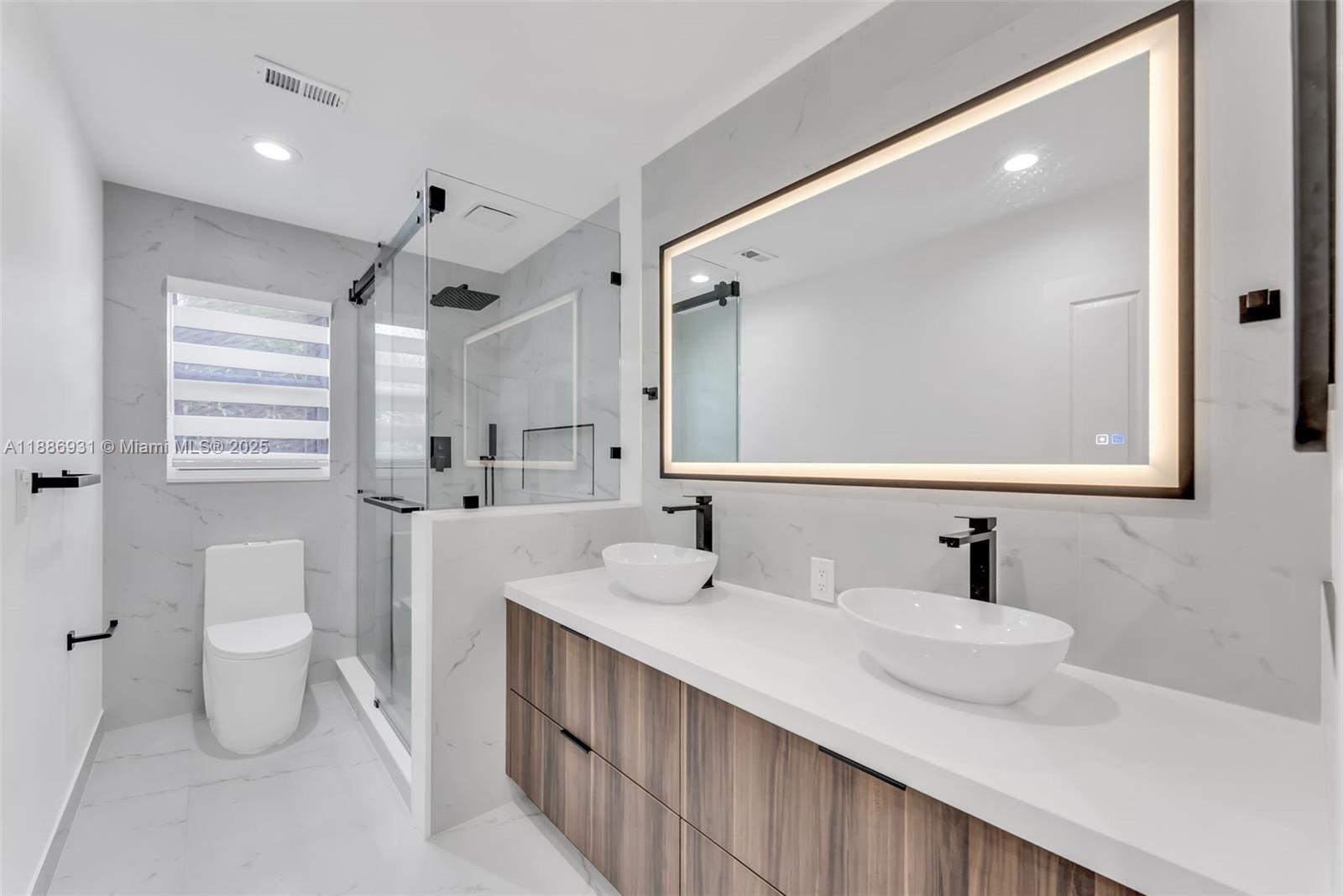 420 Montclaire Dr Weston, FL 33326