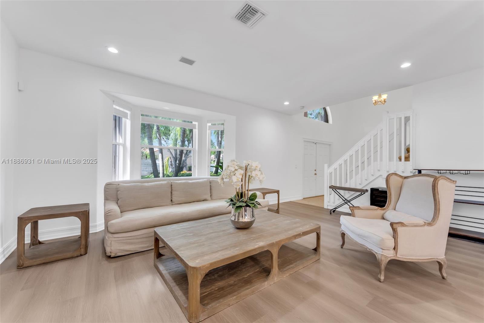 420 Montclaire Dr Weston, FL 33326