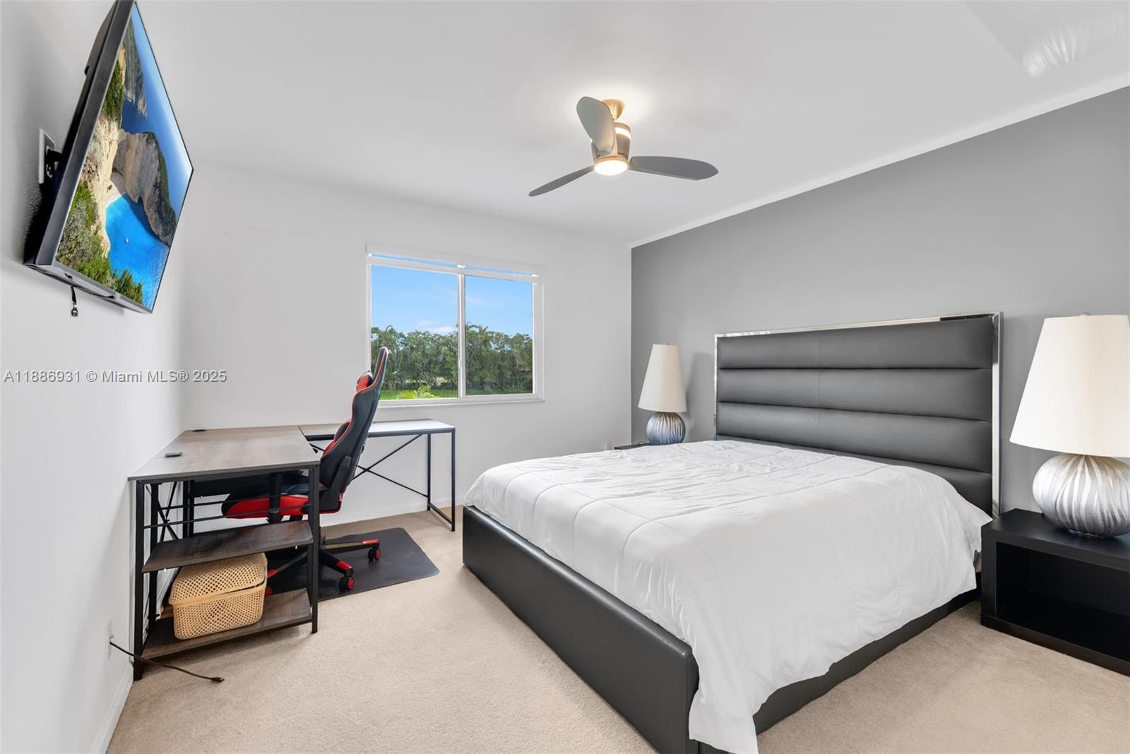 420 Montclaire Dr Weston, FL 33326