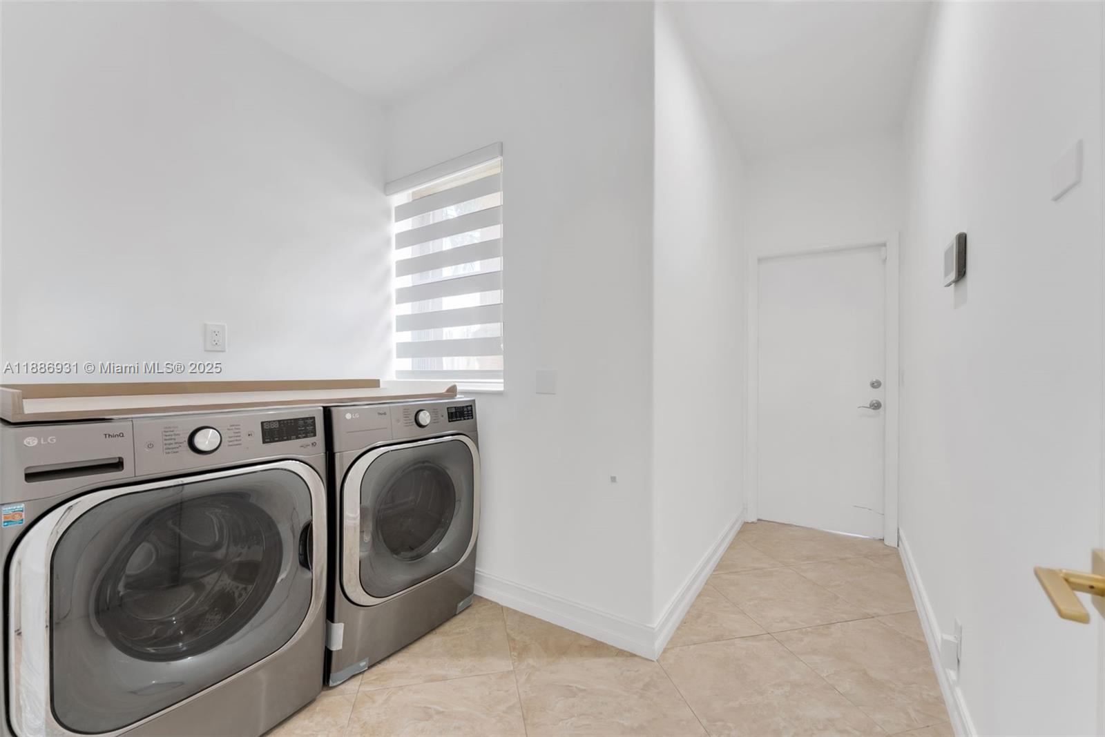 420 Montclaire Dr Weston, FL 33326