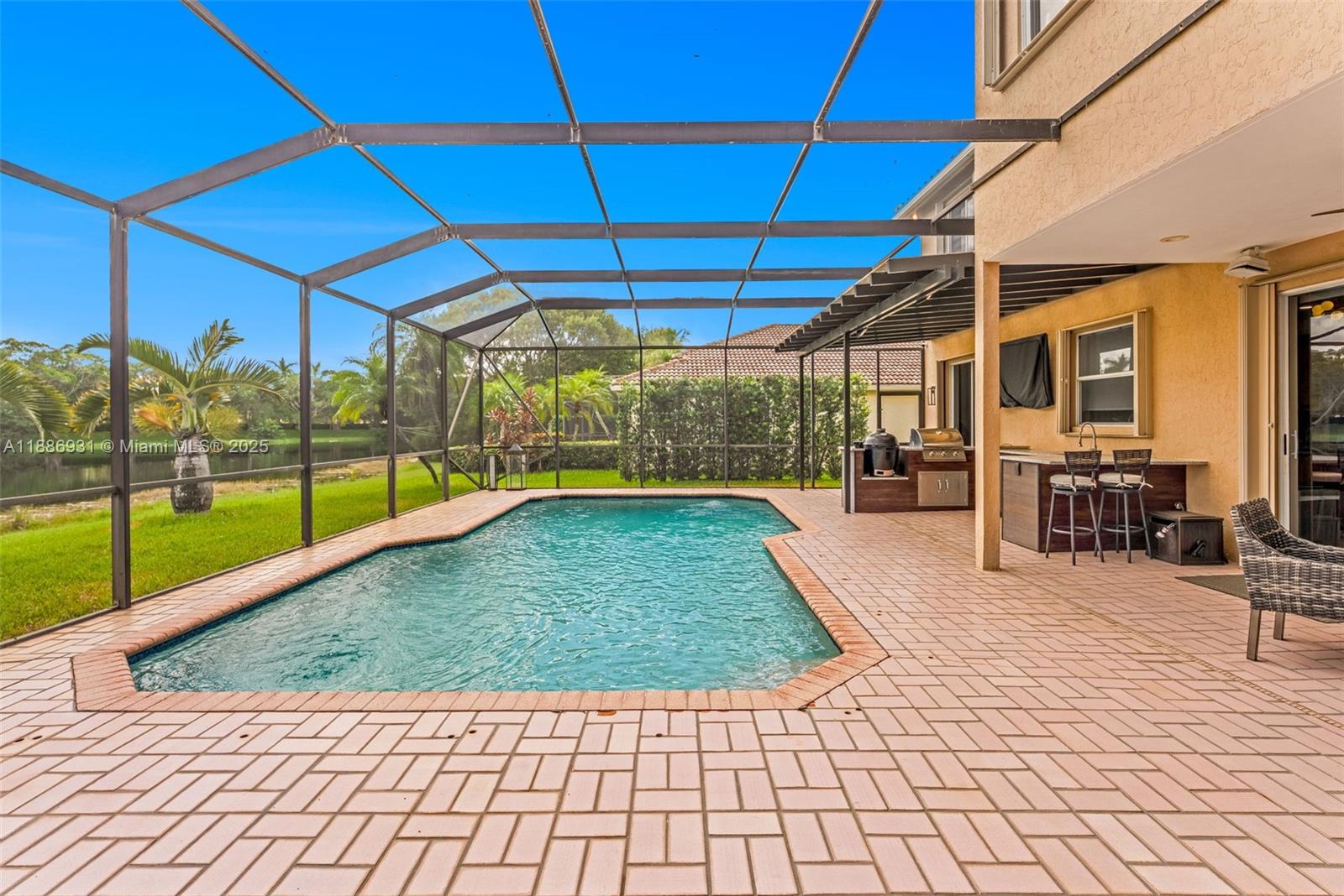 420 Montclaire Dr Weston, FL 33326