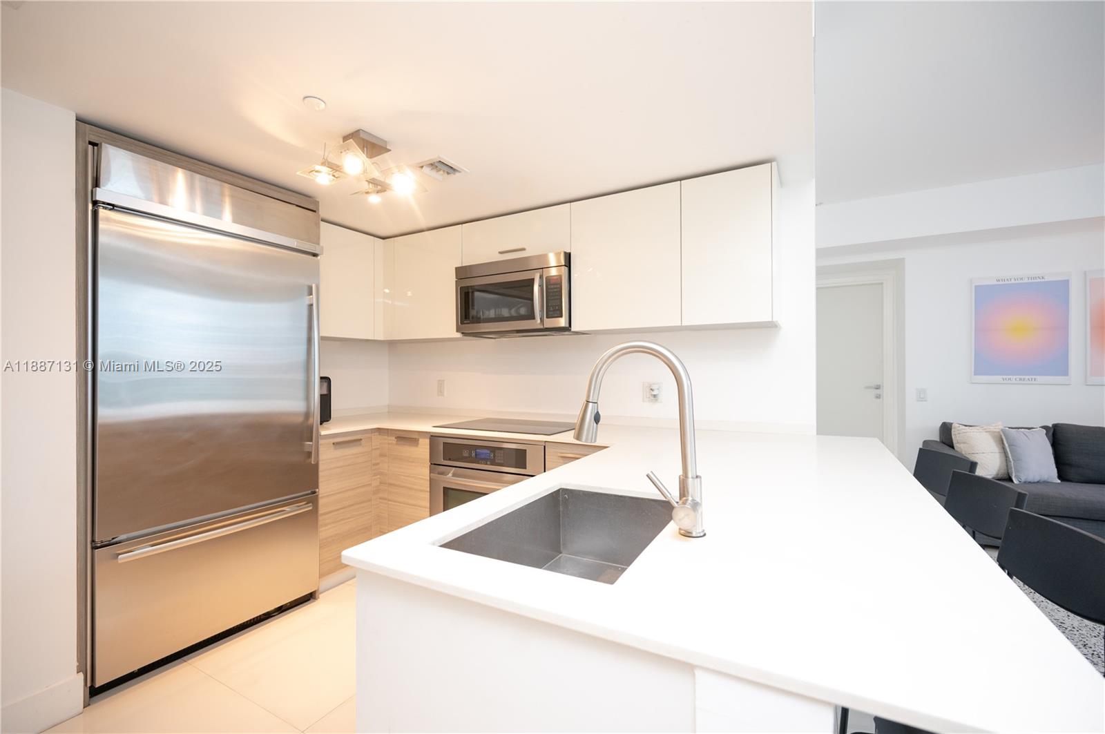 image Brickellhouse Condo1