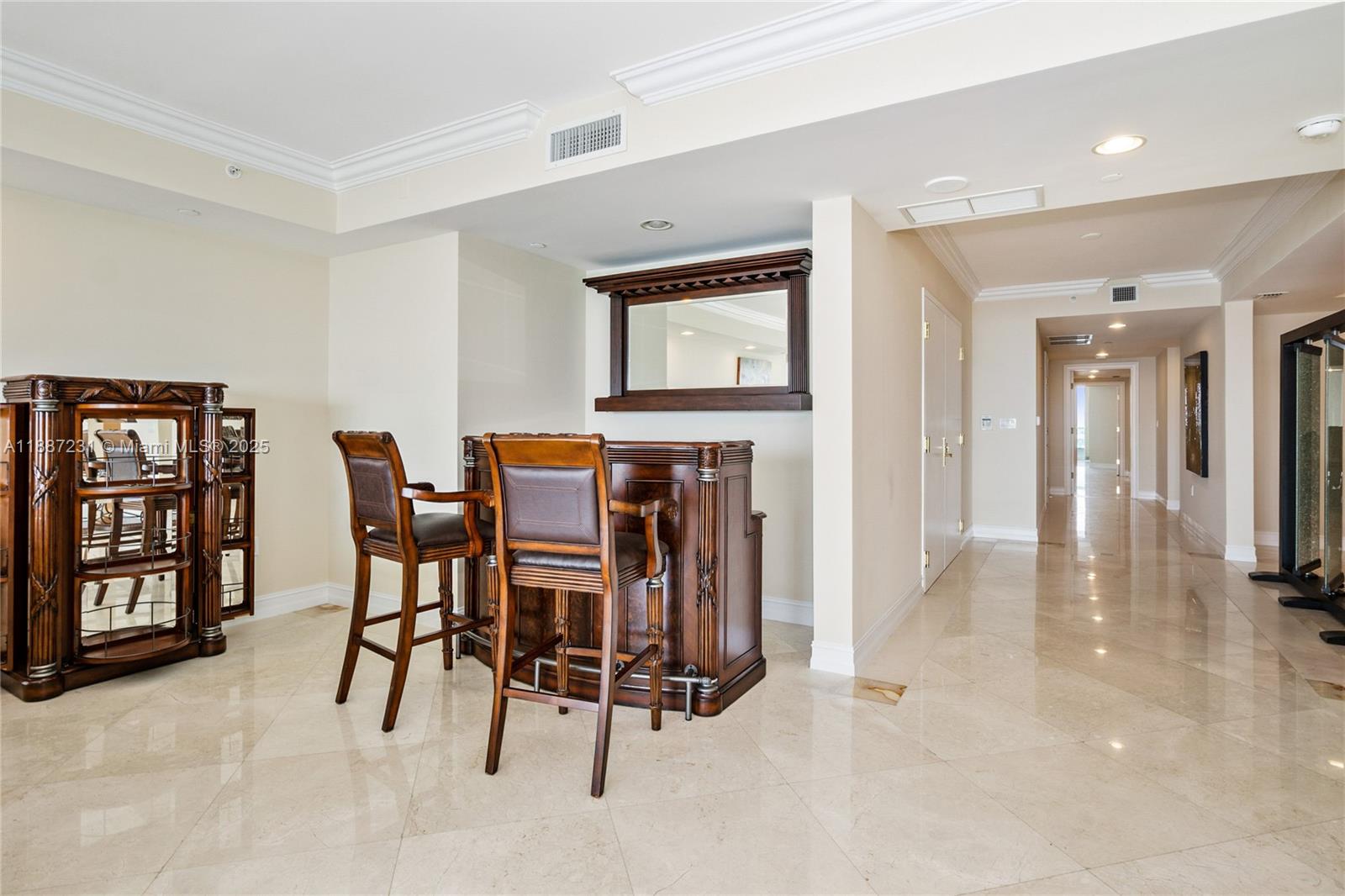 image The Peninsula Condo9