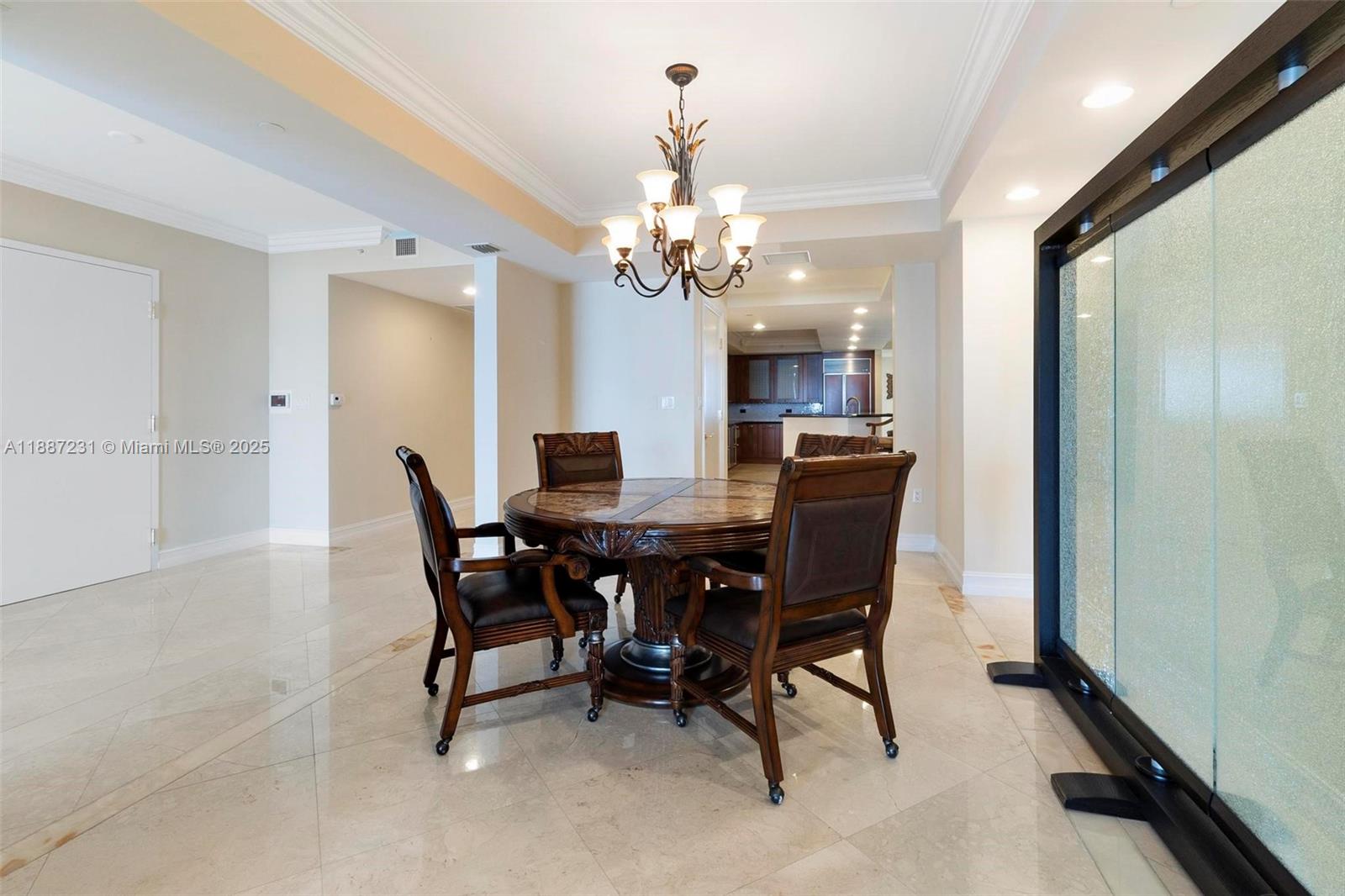 image The Peninsula Condo14
