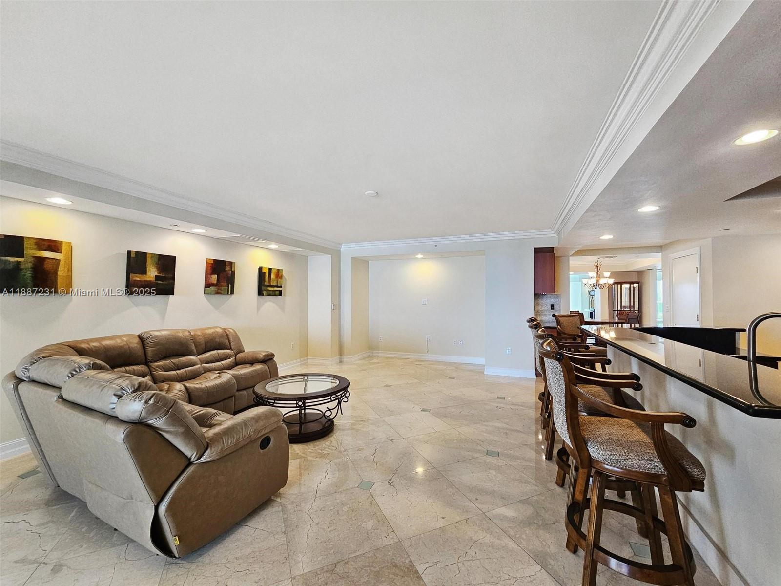 image The Peninsula Condo17