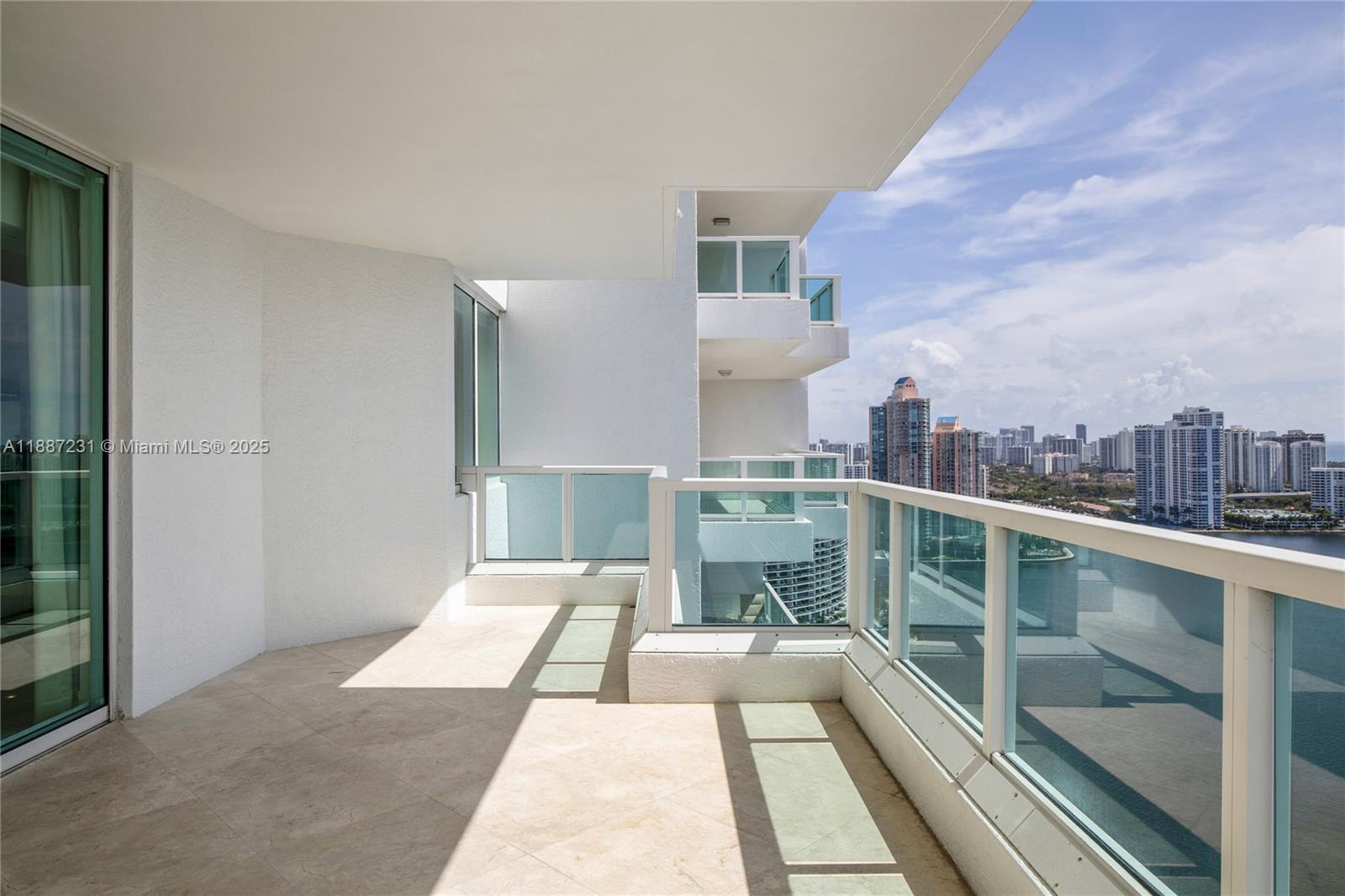 image The Peninsula Condo20