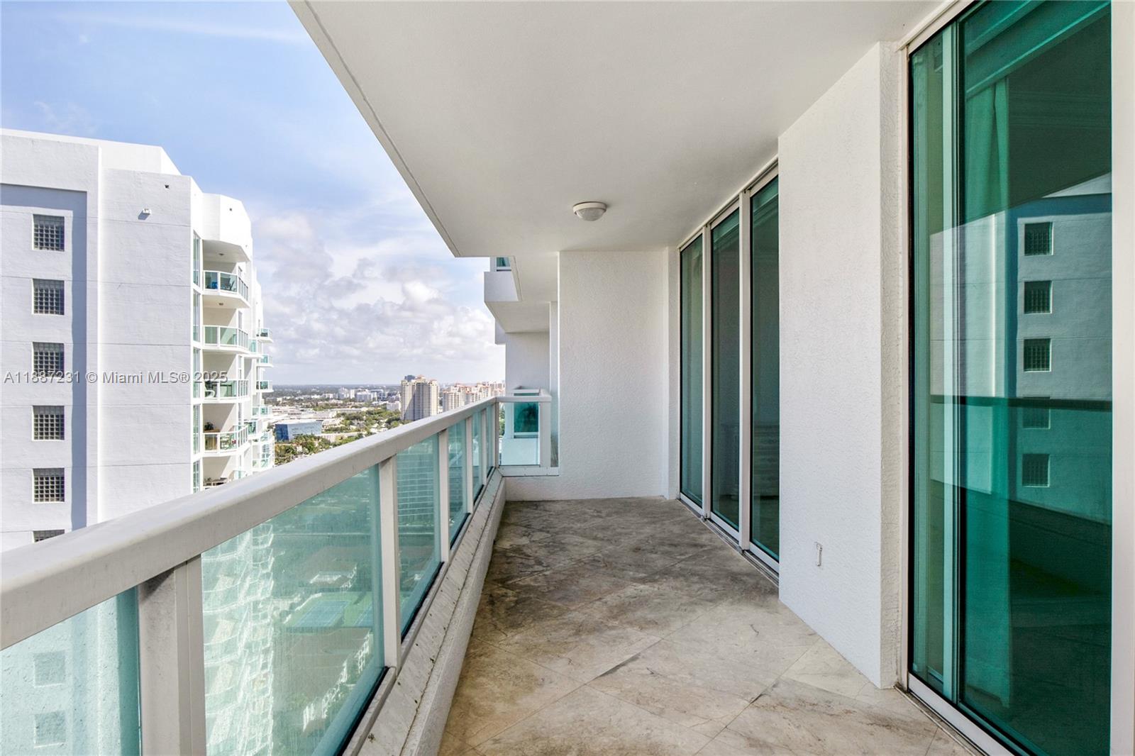 image The Peninsula Condo35
