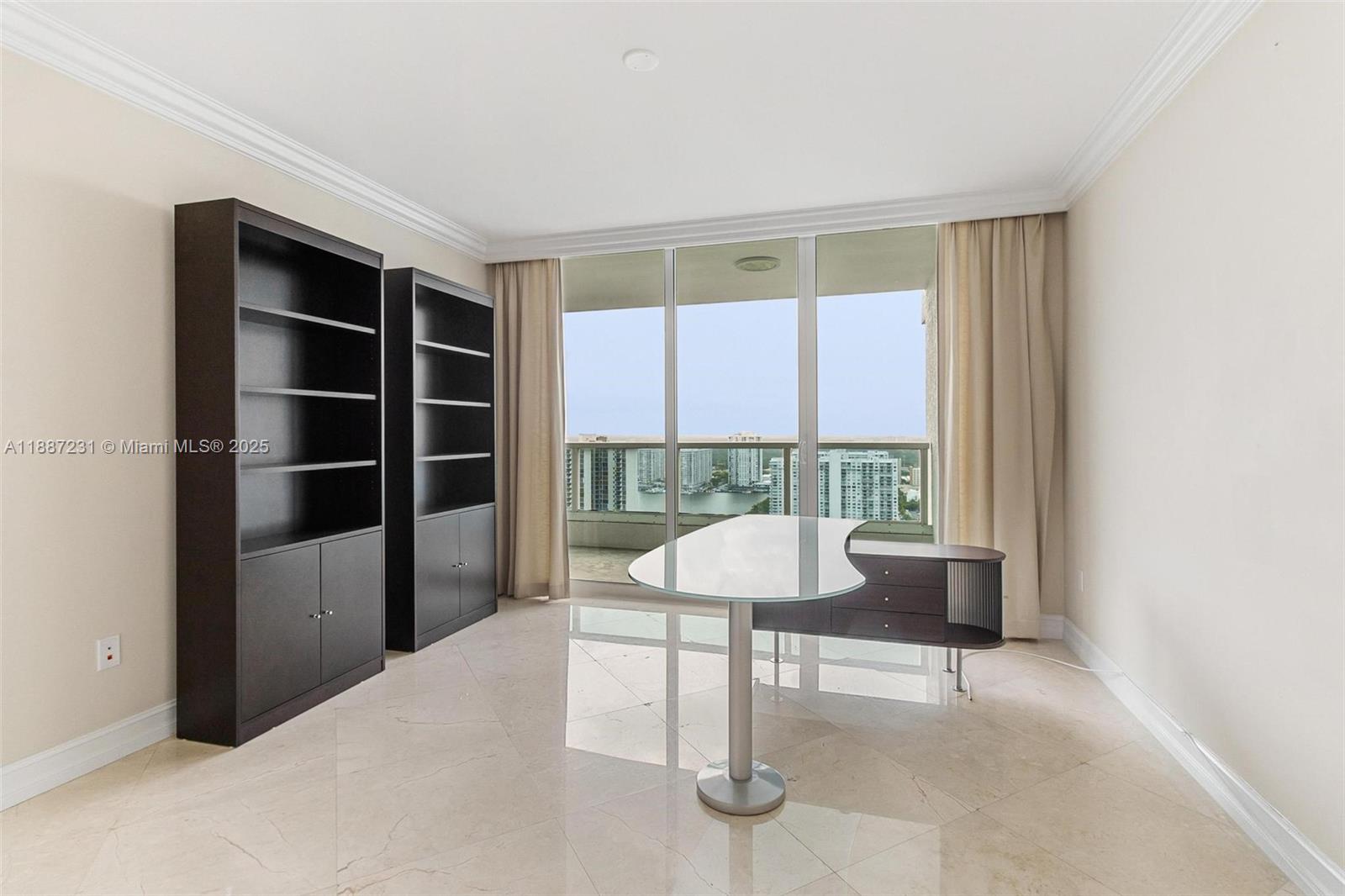 image The Peninsula Condo41