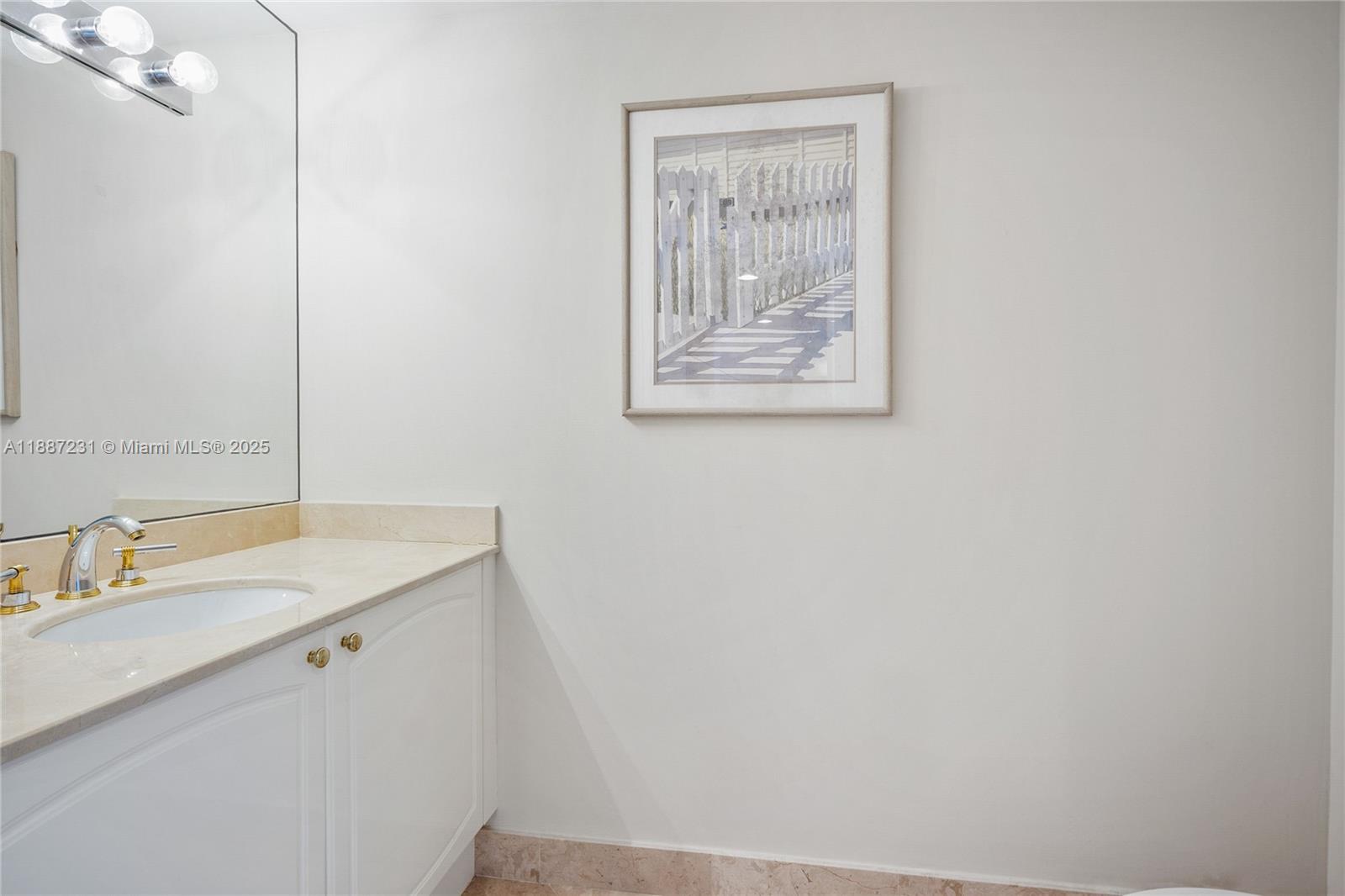 image The Peninsula Condo43