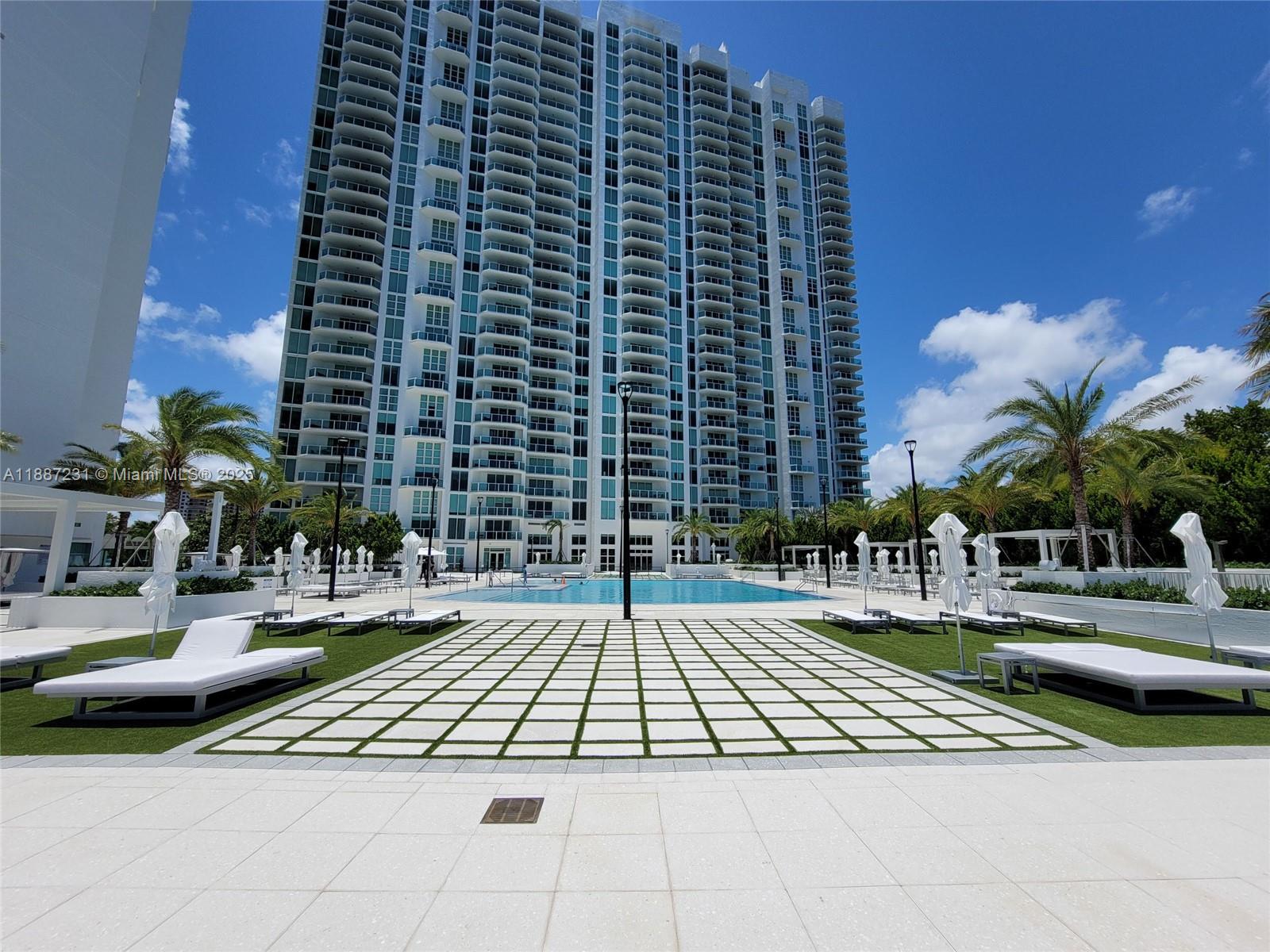 image The Peninsula Condo50