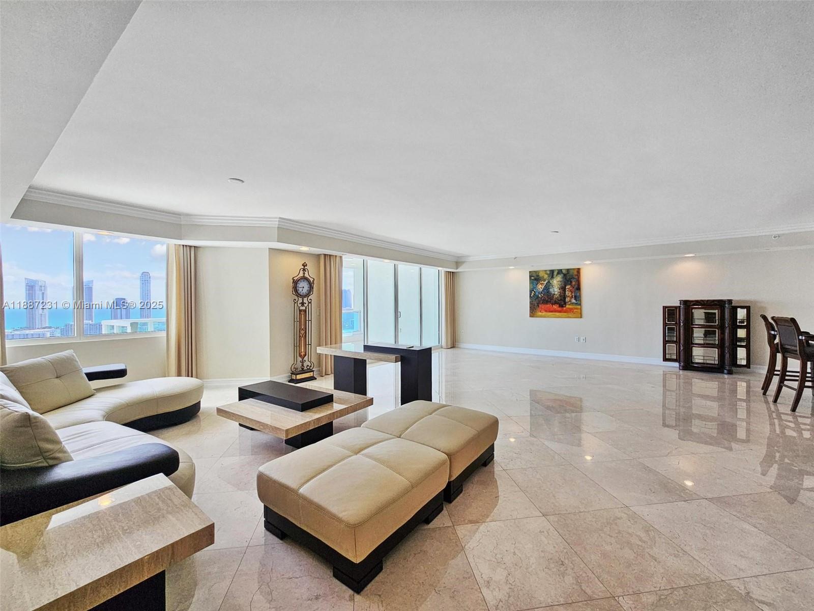 image The Peninsula Condo6