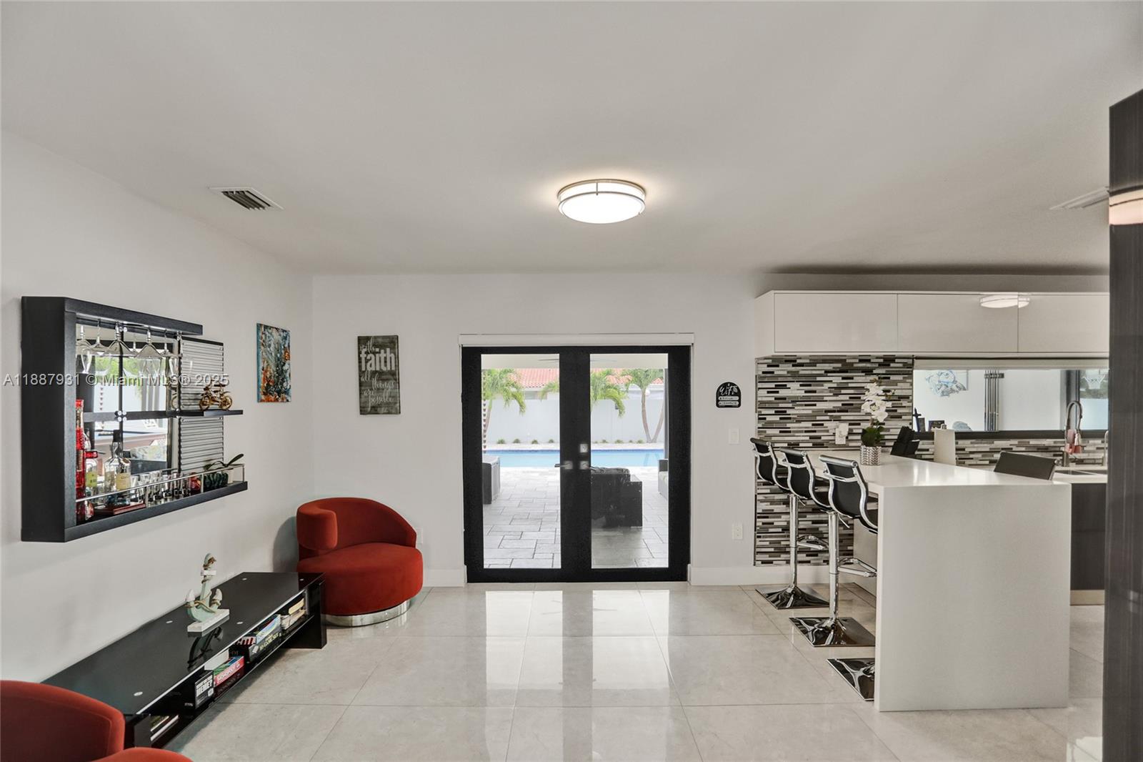 6201 SW 107th Ave Miami, FL 33173