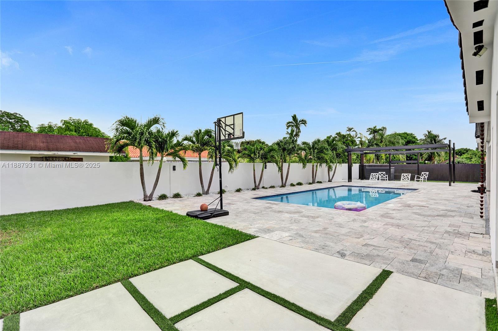 6201 SW 107th Ave Miami, FL 33173