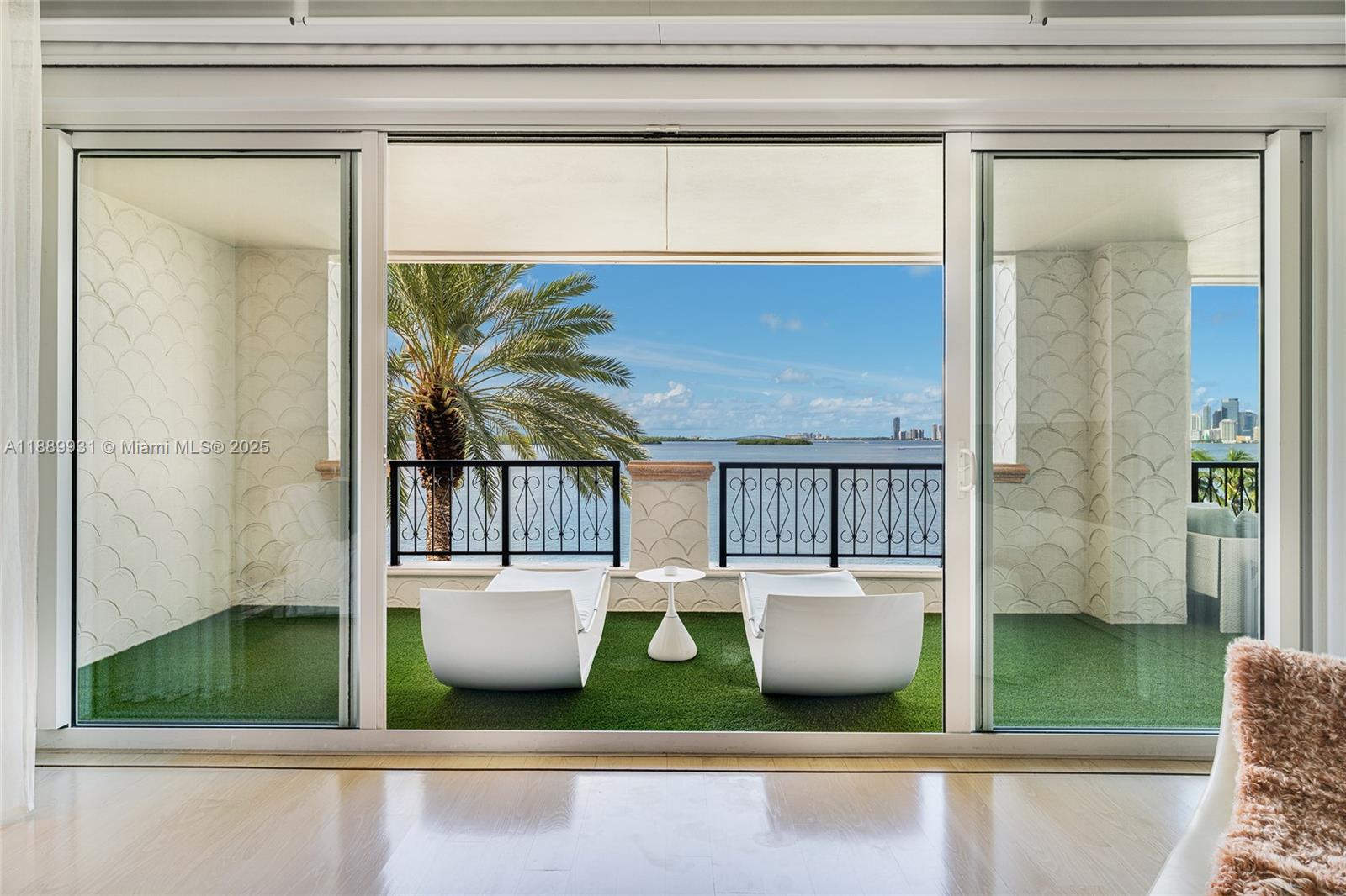 5134 Fisher Is Dr #5134 Miami Beach, FL 33109