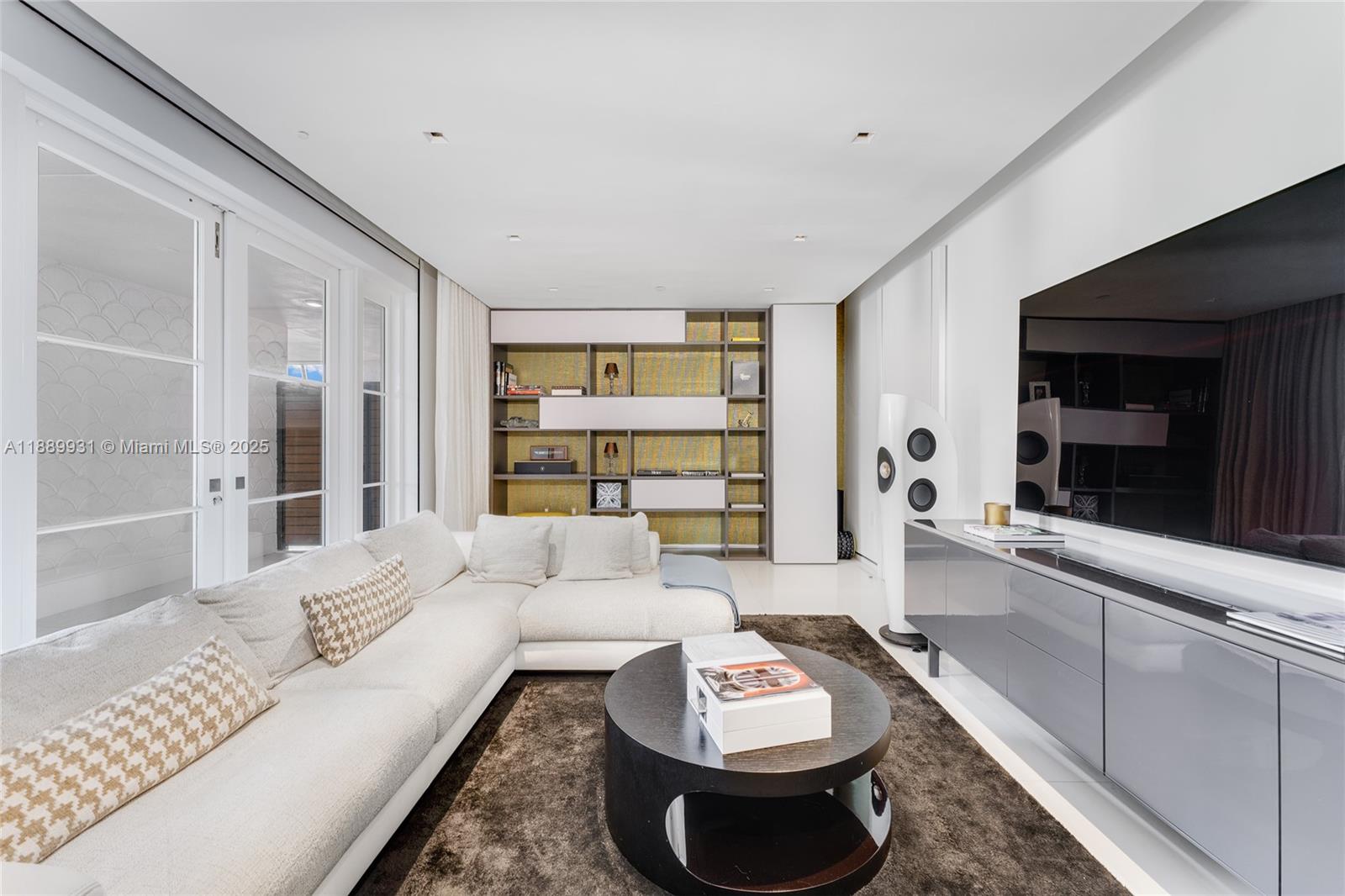 5134 Fisher Is Dr #5134 Miami Beach, FL 33109