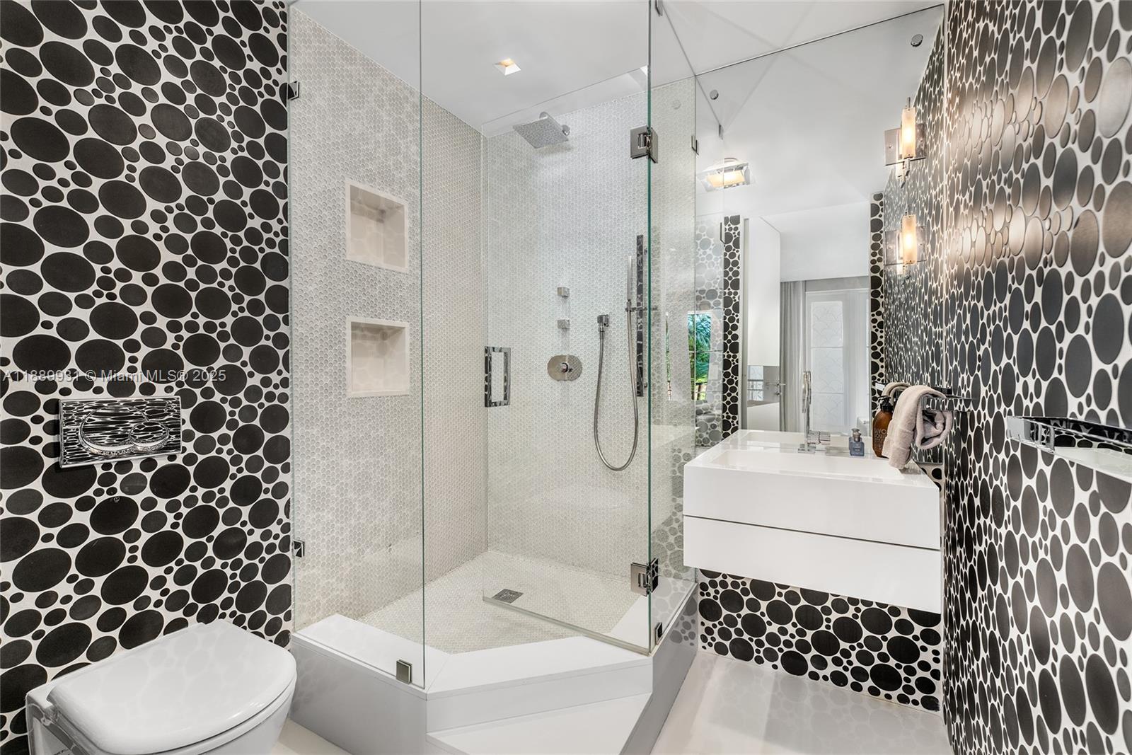 5134 Fisher Is Dr #5134 Miami Beach, FL 33109