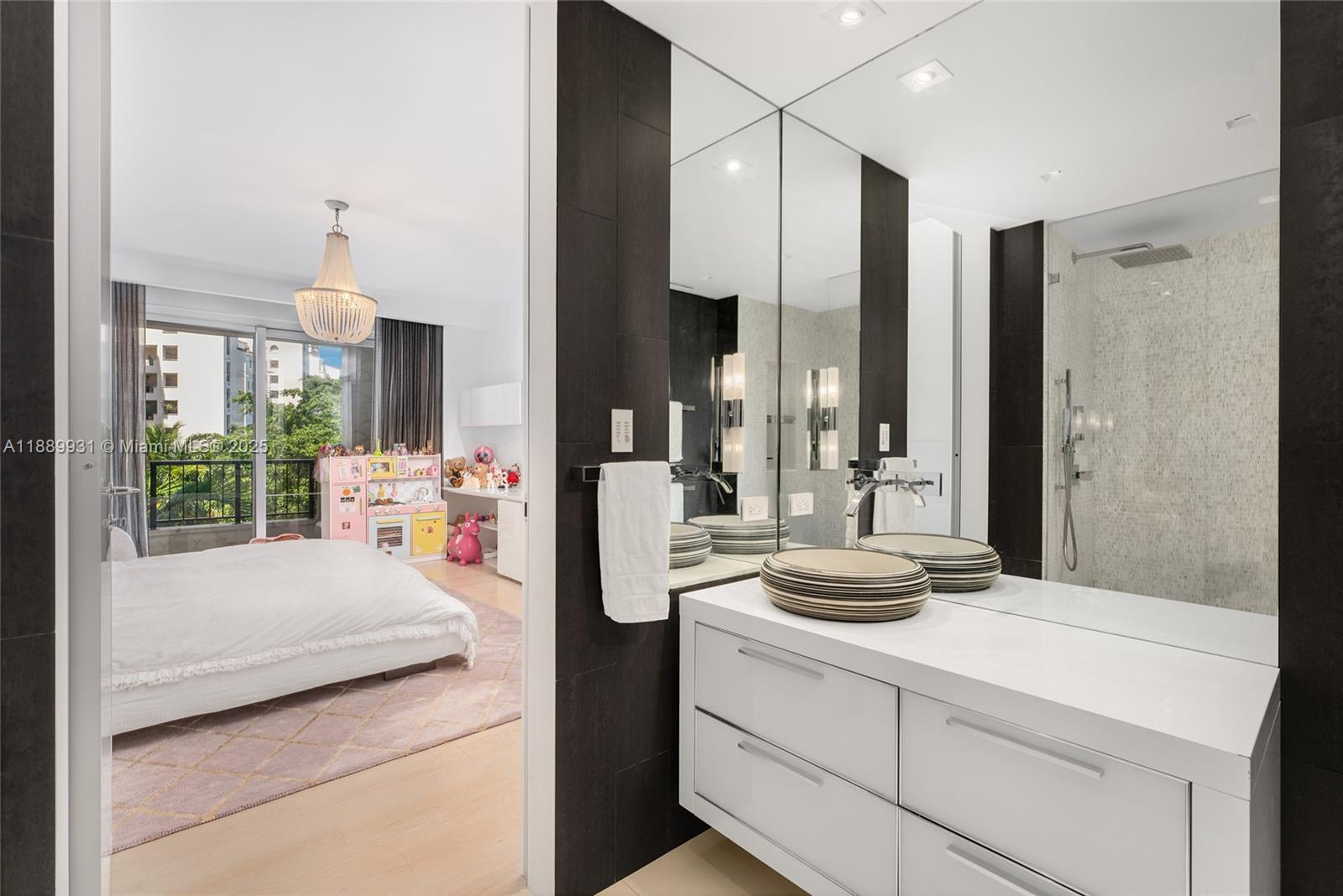 5134 Fisher Is Dr #5134 Miami Beach, FL 33109