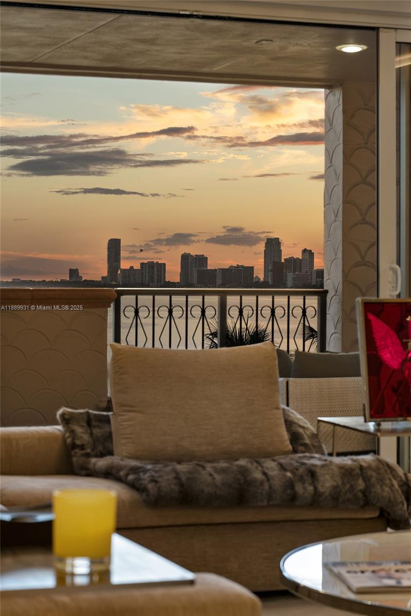 5134 Fisher Is Dr #5134 Miami Beach, FL 33109
