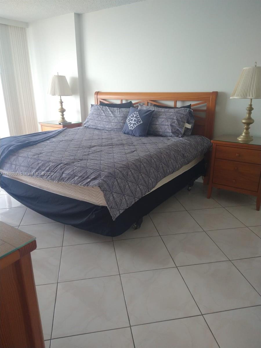 9341 Collins Ave #303