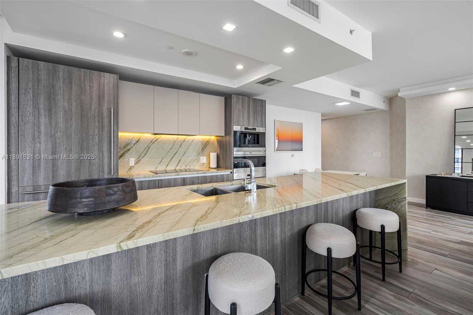 801 S Miami Ave #2901 Miami, FL 33130 801 S Miami Ave #2901 Miami, FL 33130