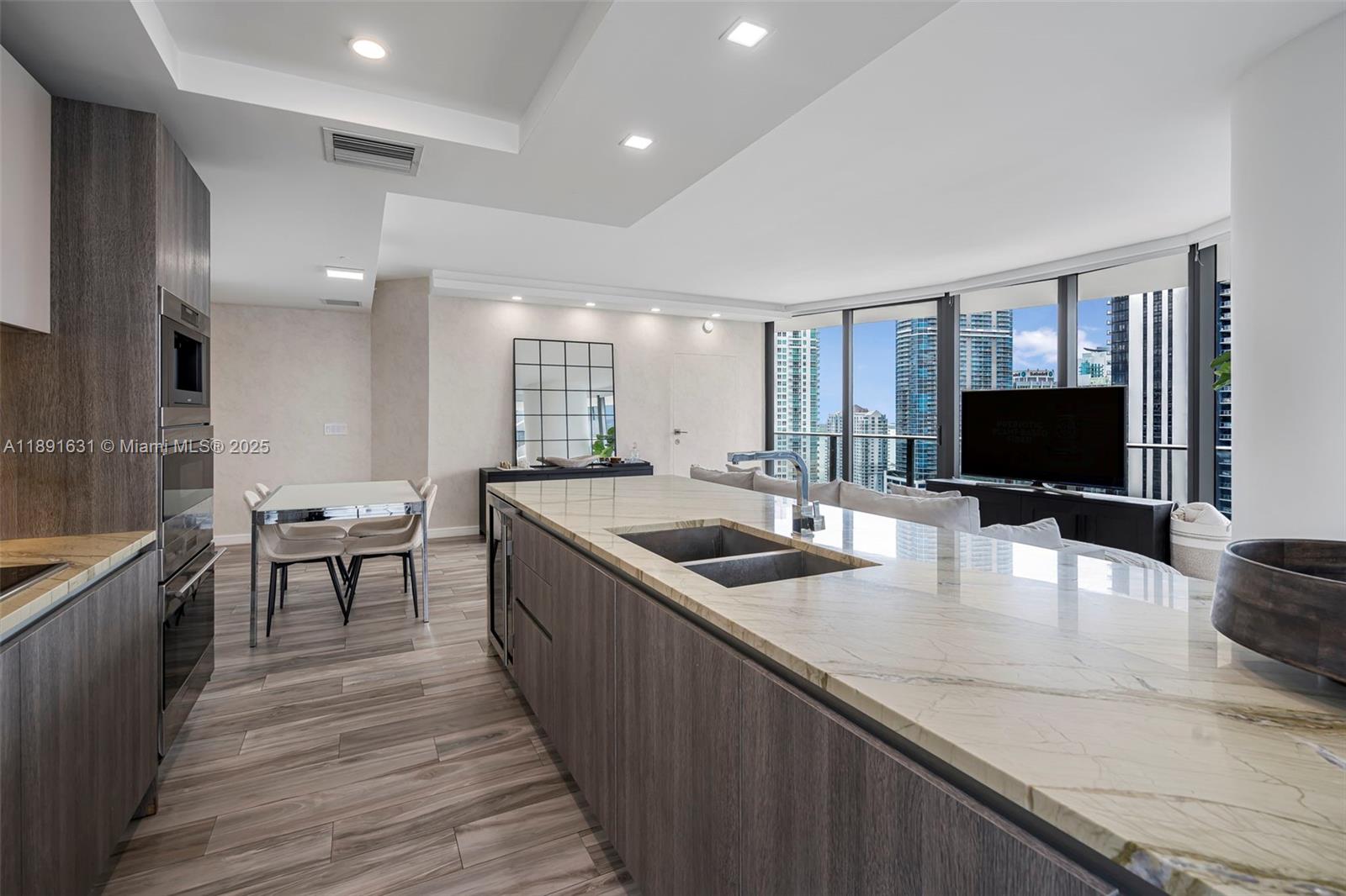 801 S Miami Ave #2901 Miami, FL 33130 801 S Miami Ave #2901 Miami, FL 33130